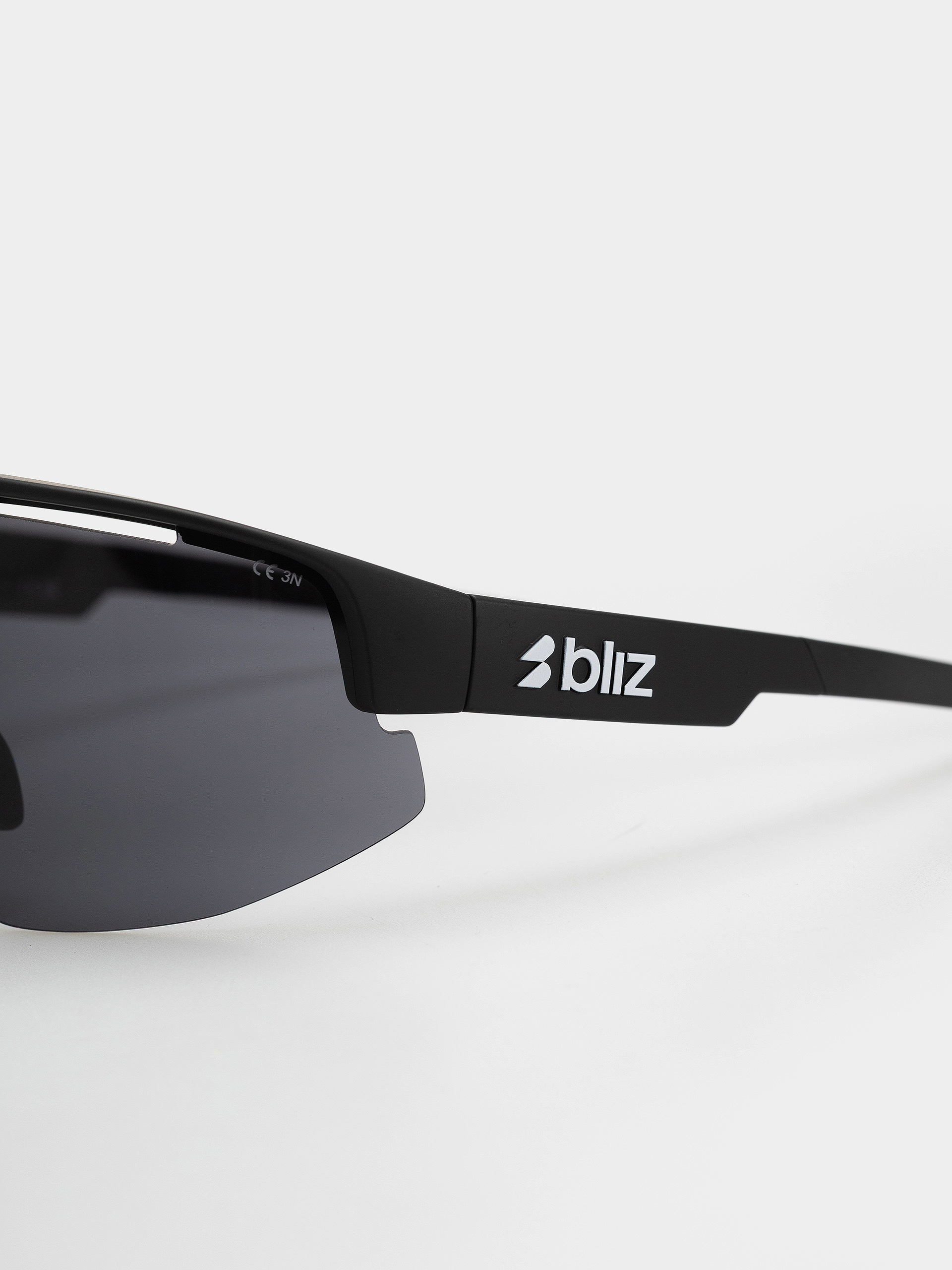 Bliz Matrix Napszemüvegek (matte black/smoke)