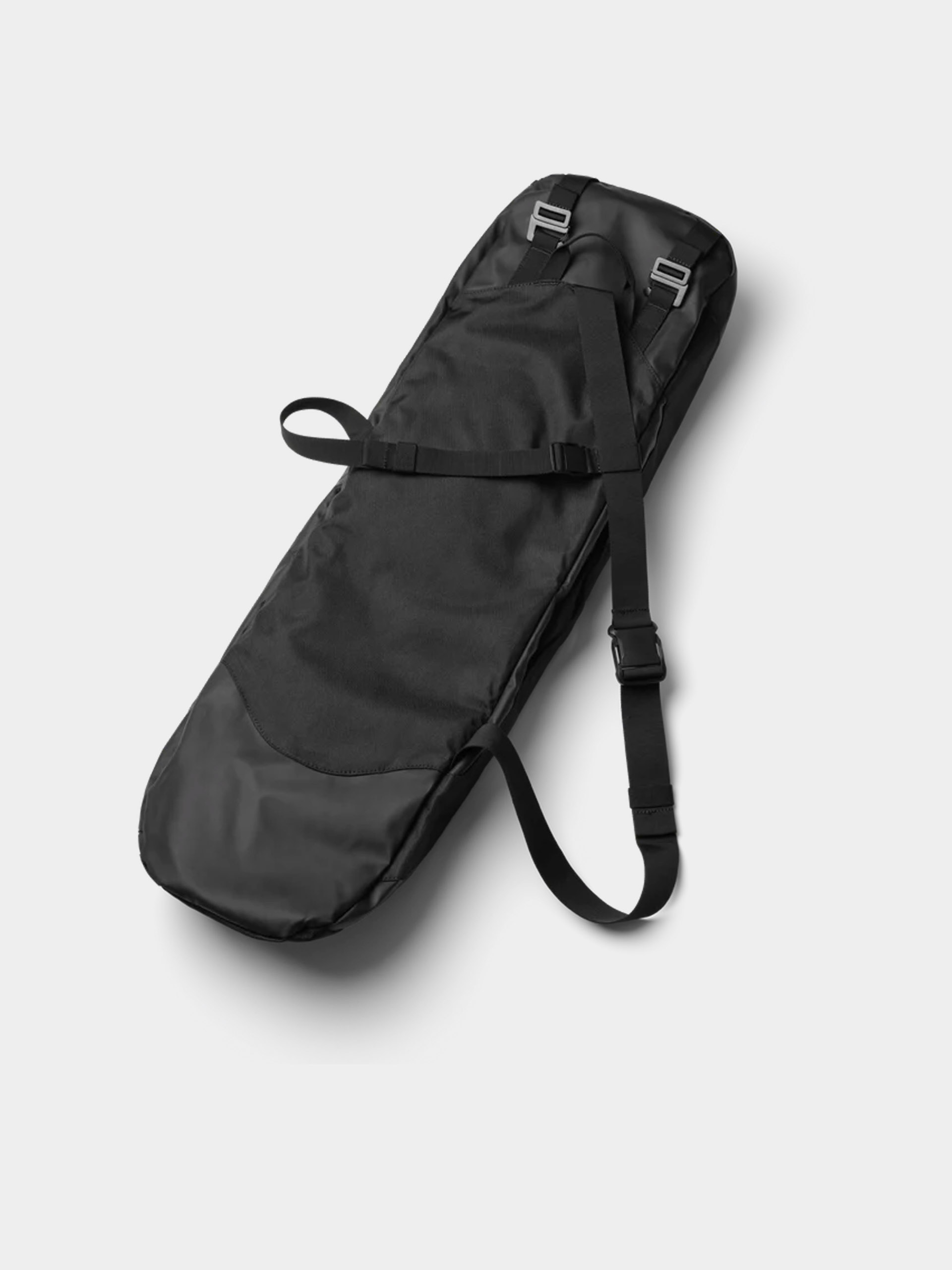 Hátizsák Db Skate Carrier 32L (black out)