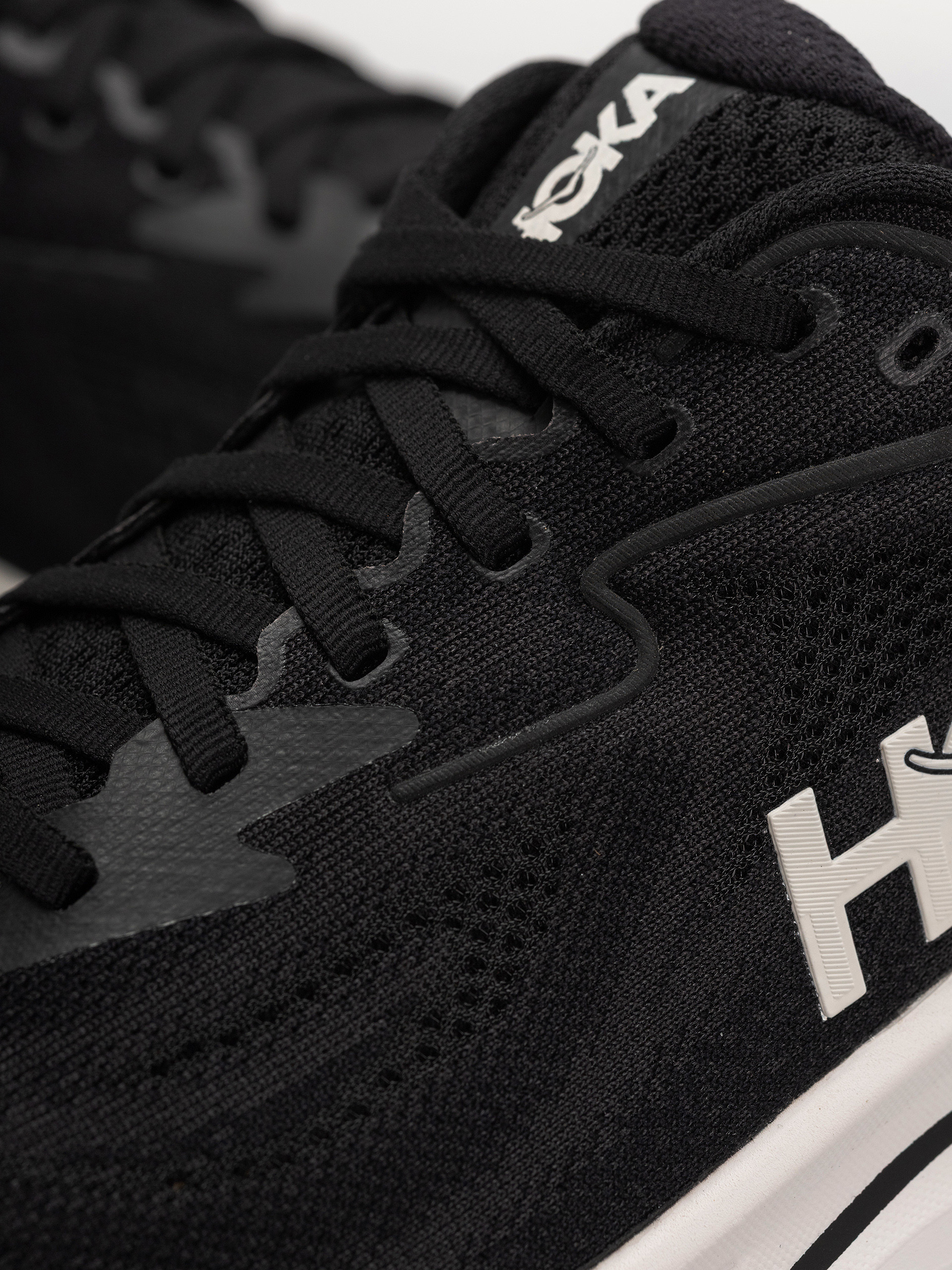 Hoka Clifton 10 Cipők (black/white)