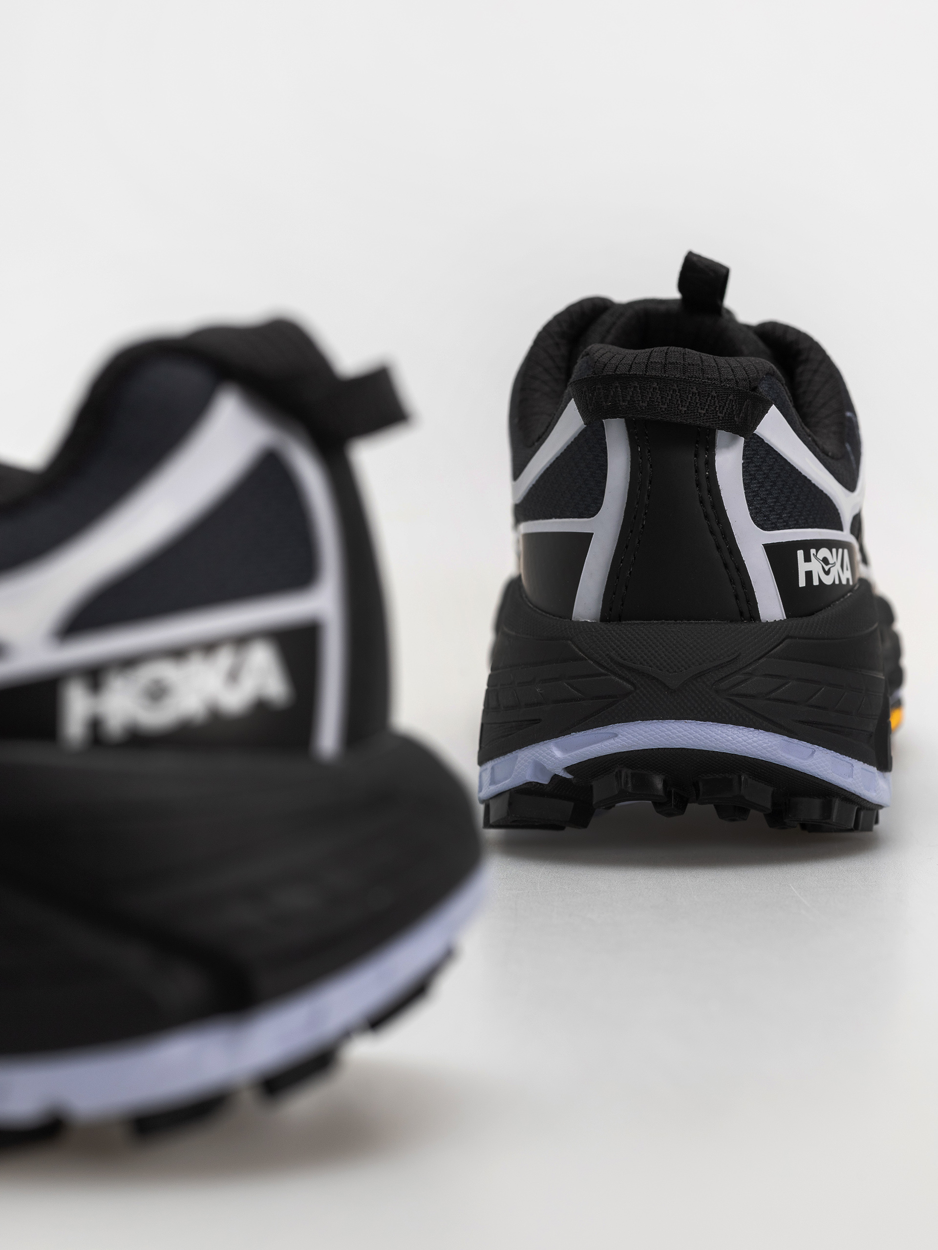 Cipők Hoka Mafate Three2 Wordmark (carbon black/ambient blue)