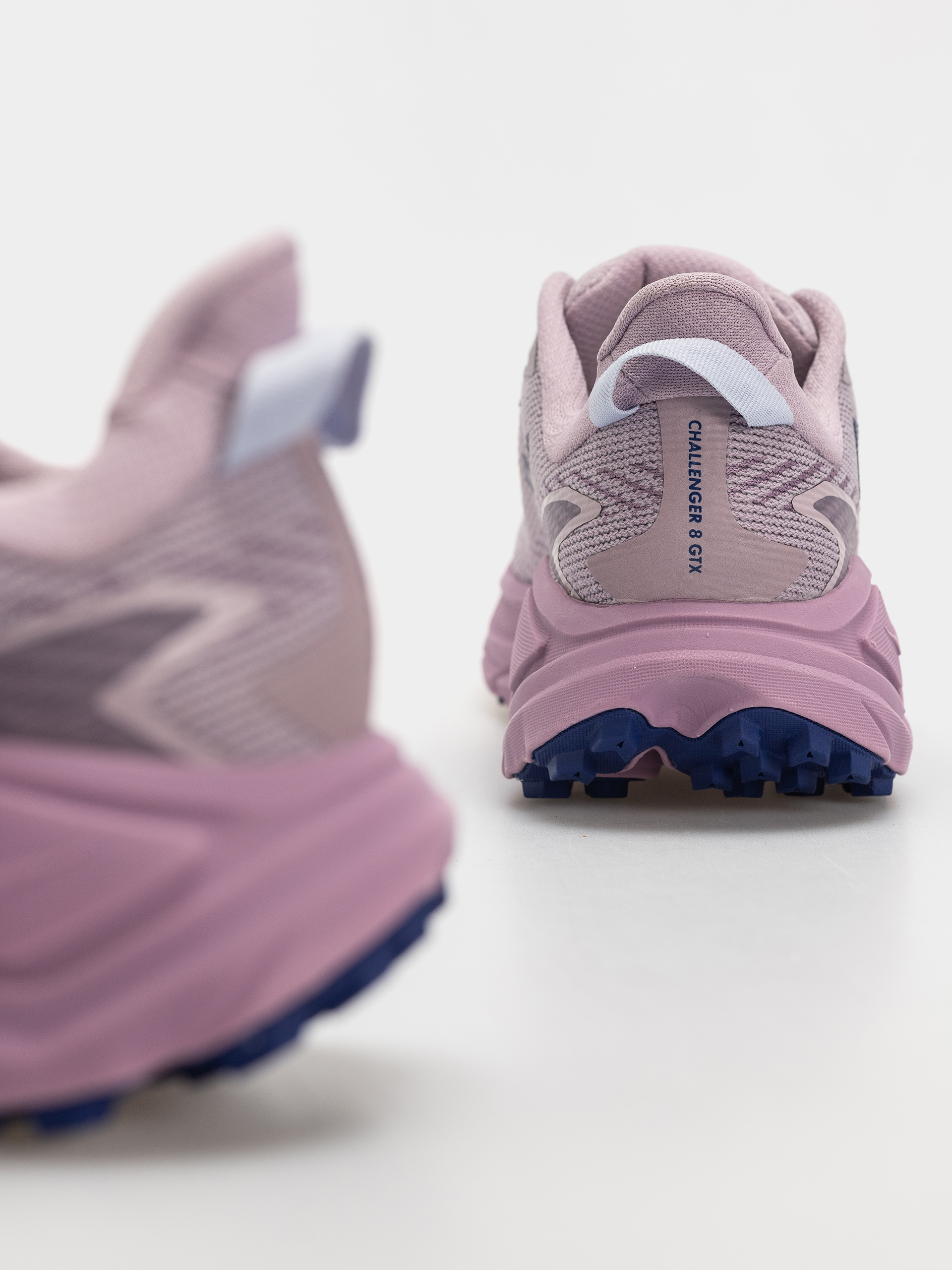 Cipők Hoka Challenger 8 GTX Wmn (fragrant lilac/berry mauve)