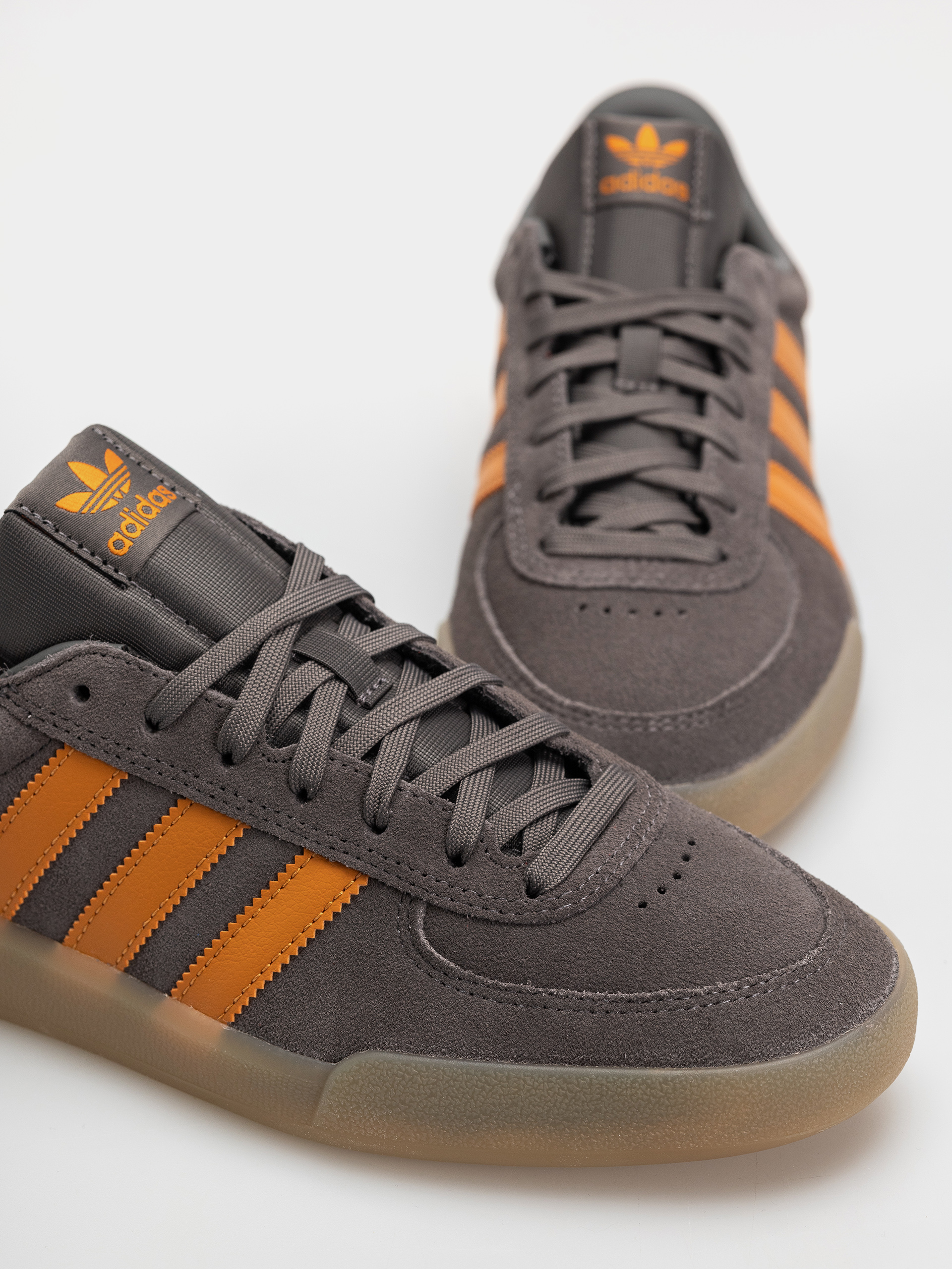 adidas Glenburn Cipők (chacoa/rusora/gum4)