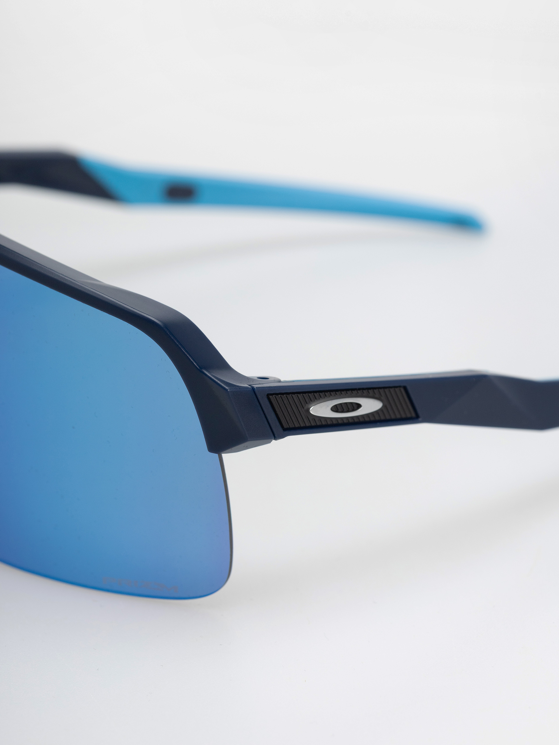 Oakley Sutro Lite Napszemüvegek (matte navy/prizm sapphire)