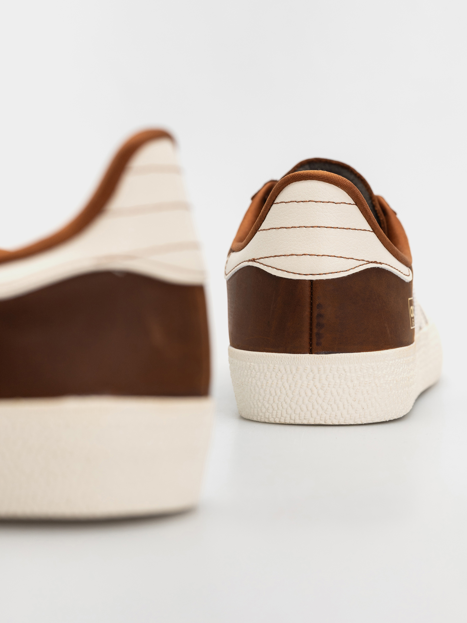 Cipők adidas Gazelle Adv (cwhite/owhite)