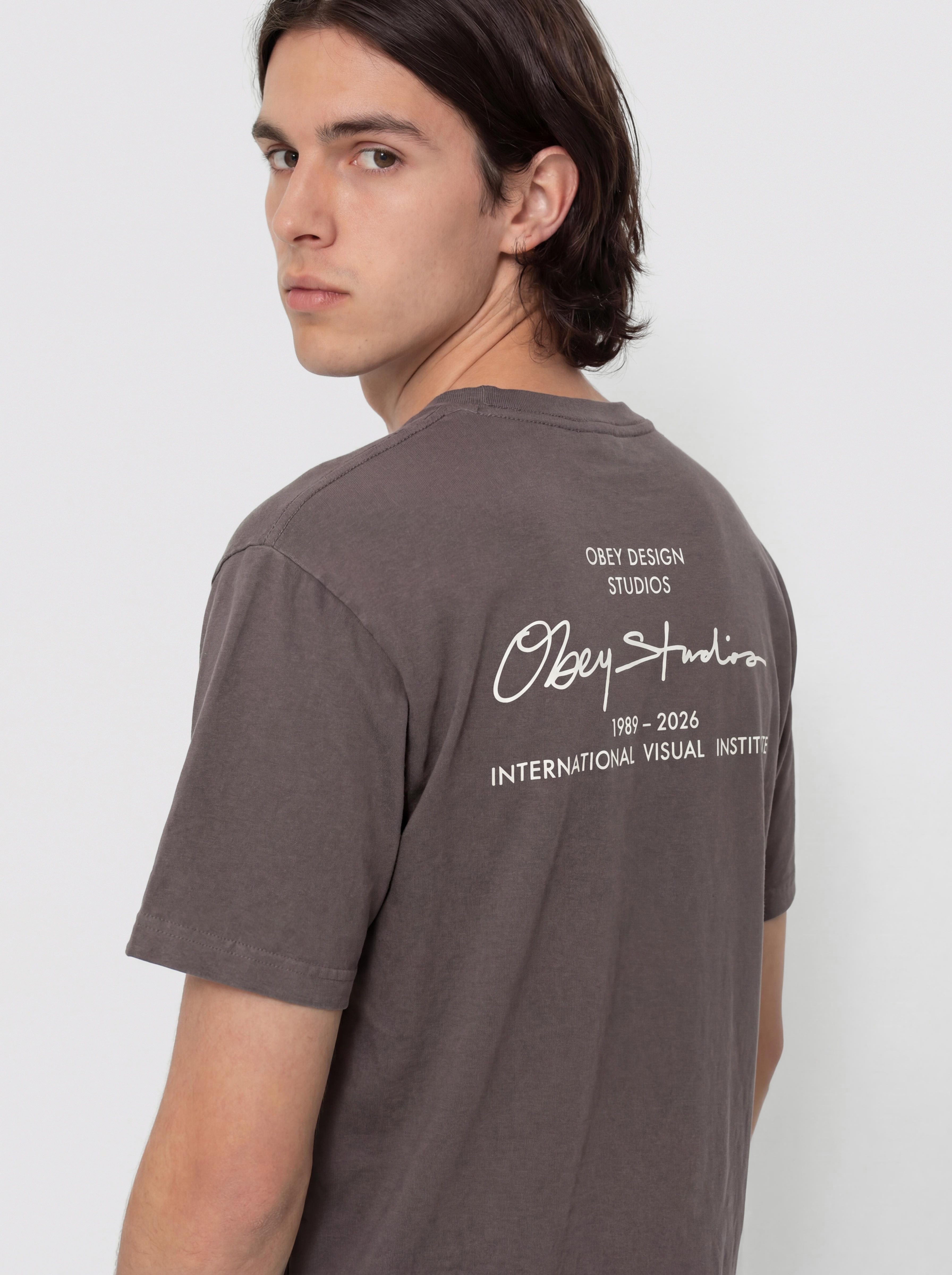 OBEY Institute Póló (pigment dusty black)