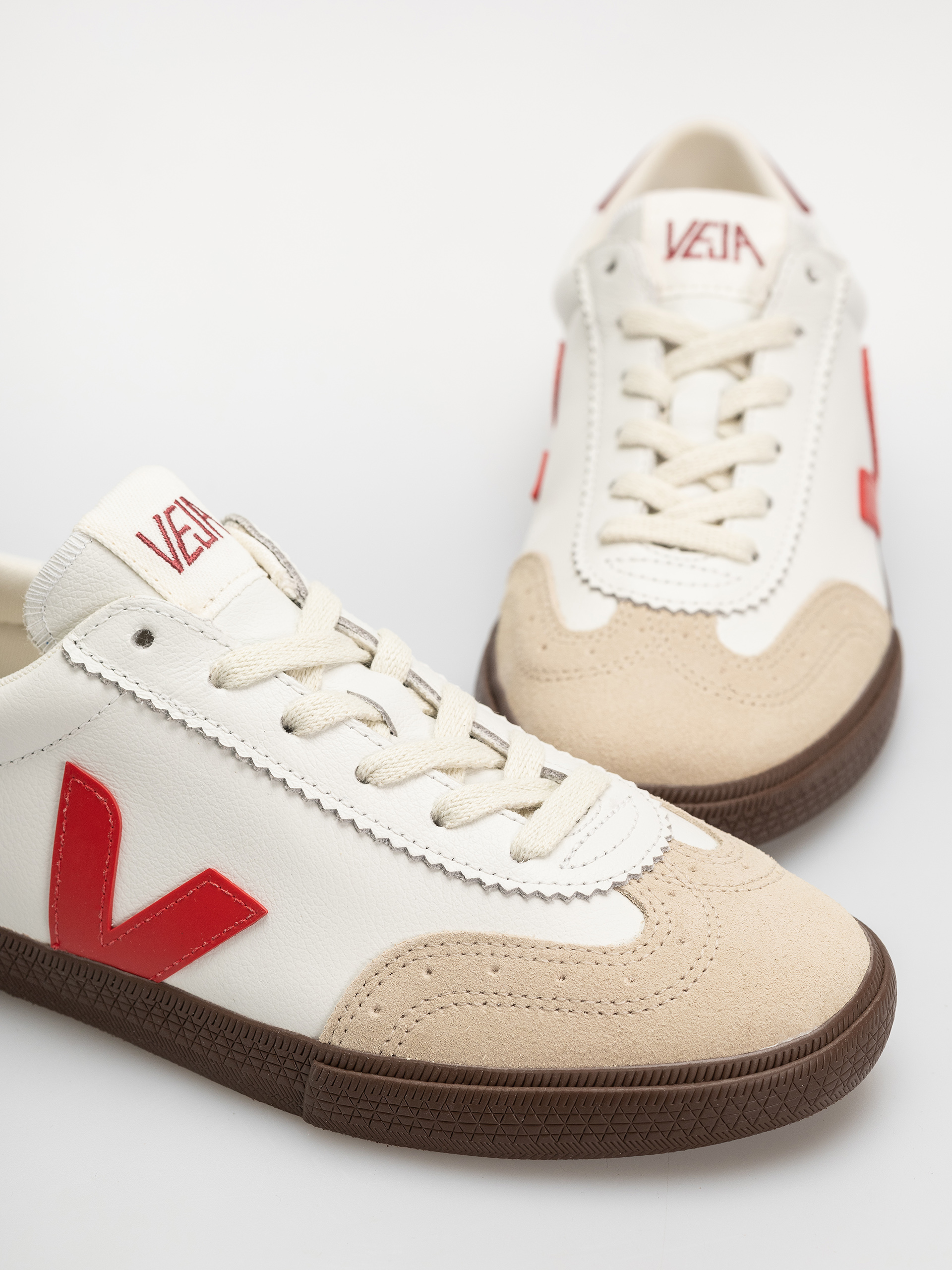 Veja Volley Wmn Cipők (white pekin bark)