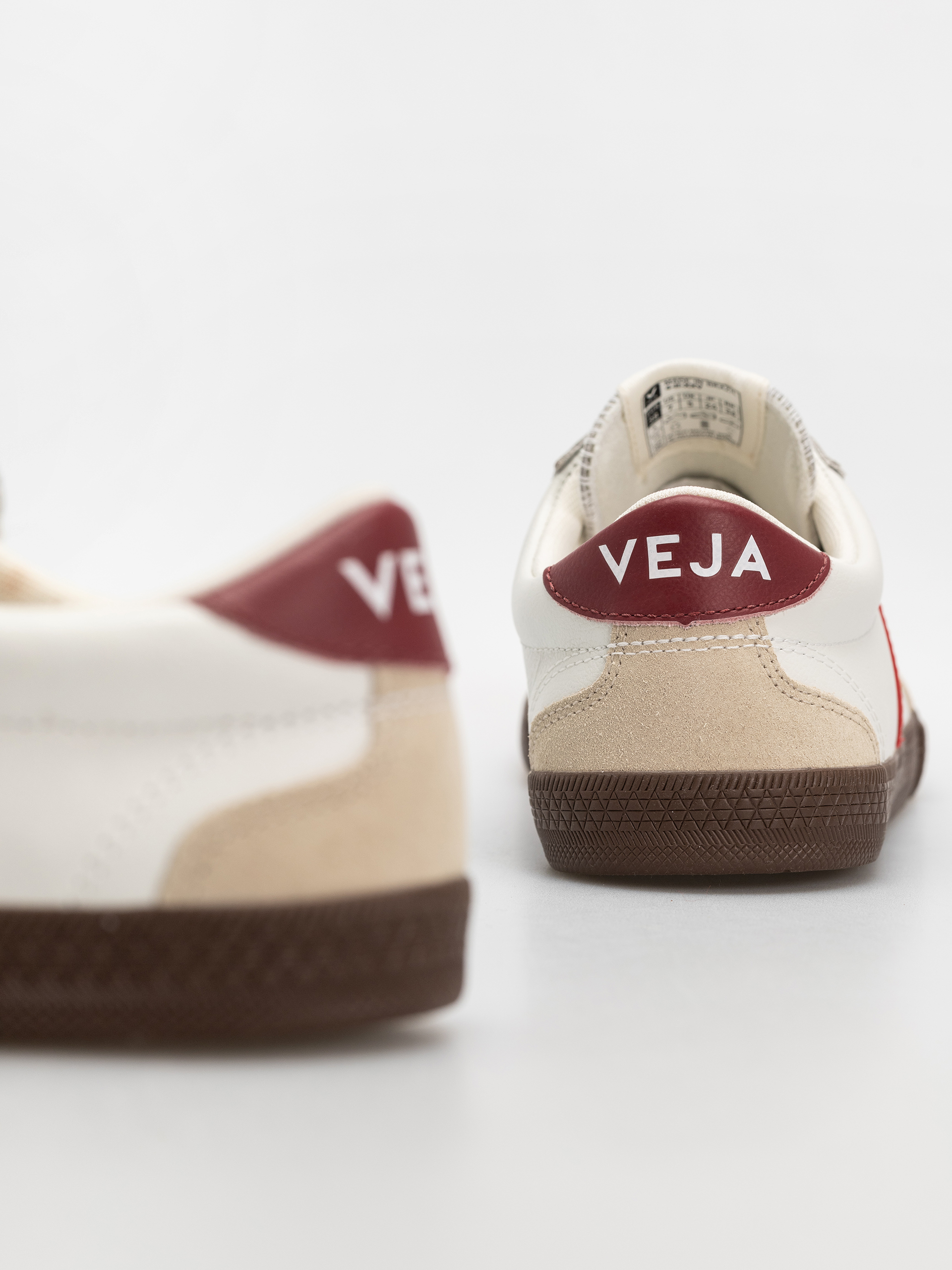 Veja Volley Wmn Cipők (white pekin bark)