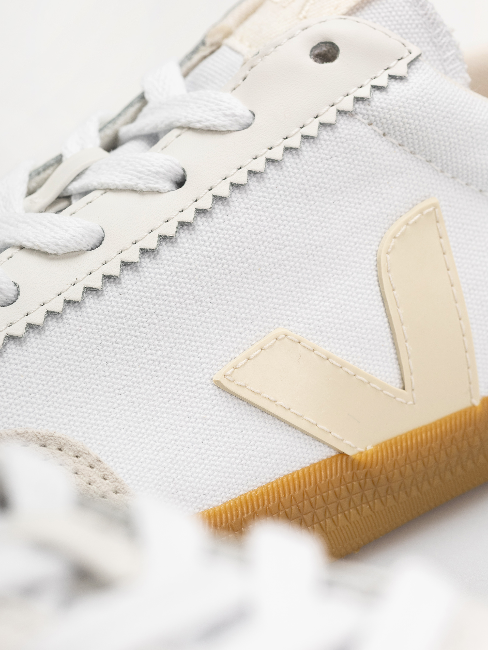 Veja Volley Wmn Cipők (white pierre natural)