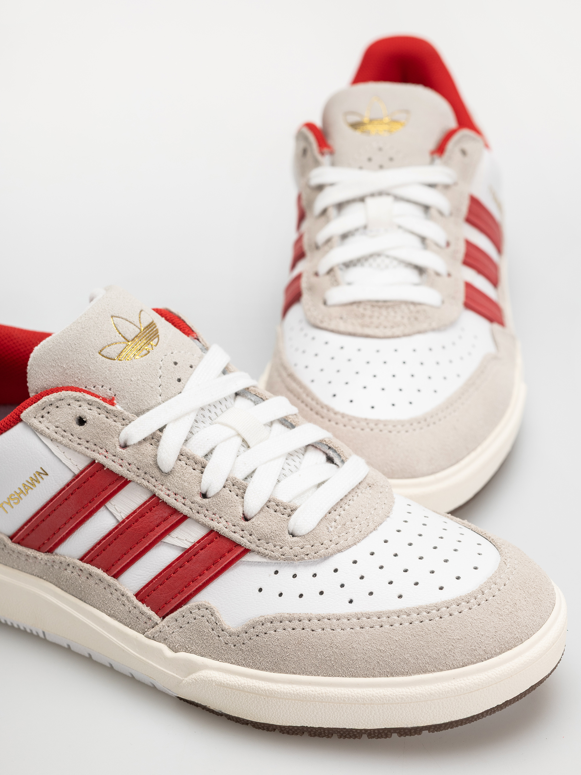 adidas Tyshawn II Cipők (ftwwht/betsca/cwhite)