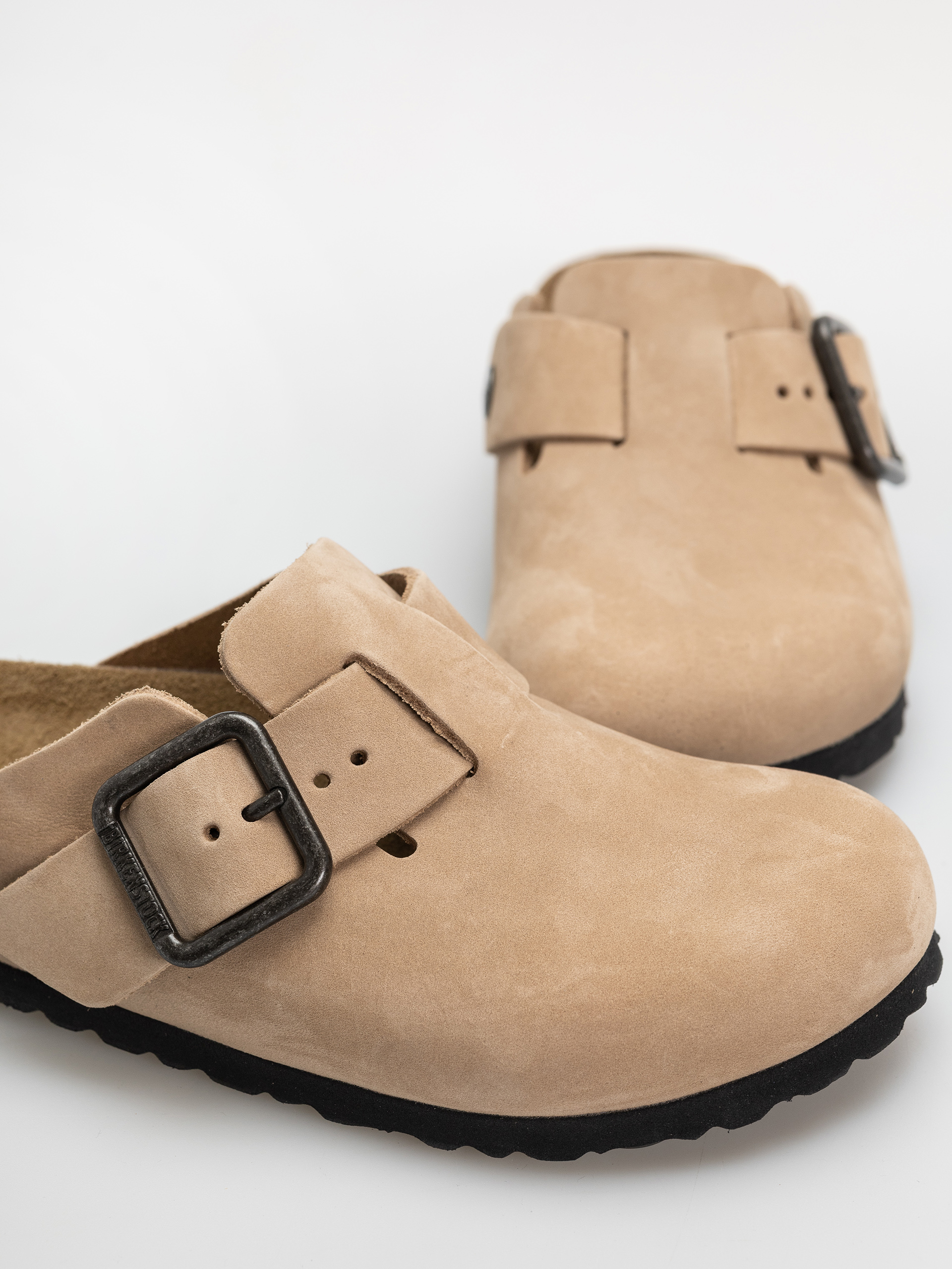 Flip-flop papucsok Birkenstock Boston Wire Buckle Nubuck Leather Narrow (sandcastle)