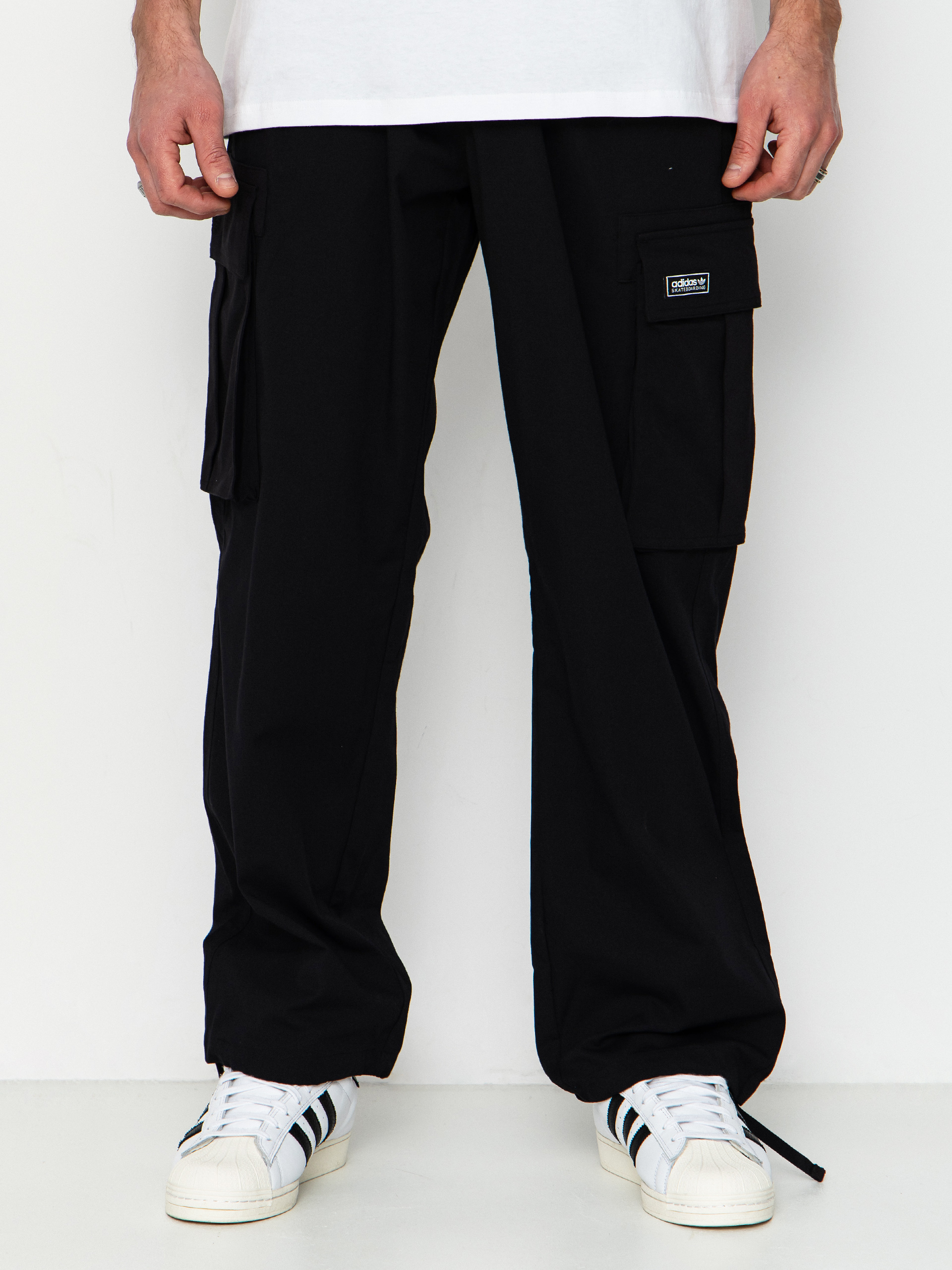 adidas Skt Cargo Kisnadrág (black/black)