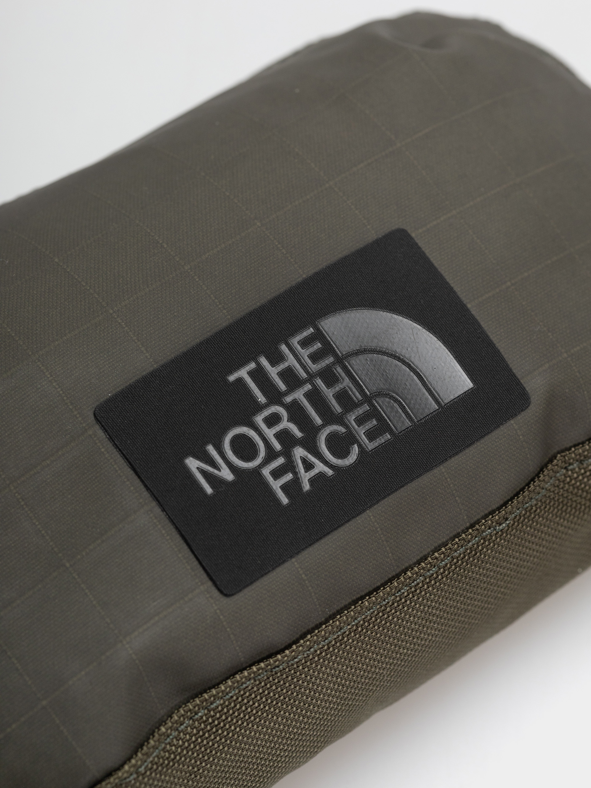 The North Face Bcv Pro Travel Pouch Crossbody (nwtpegrn/tnfblk)