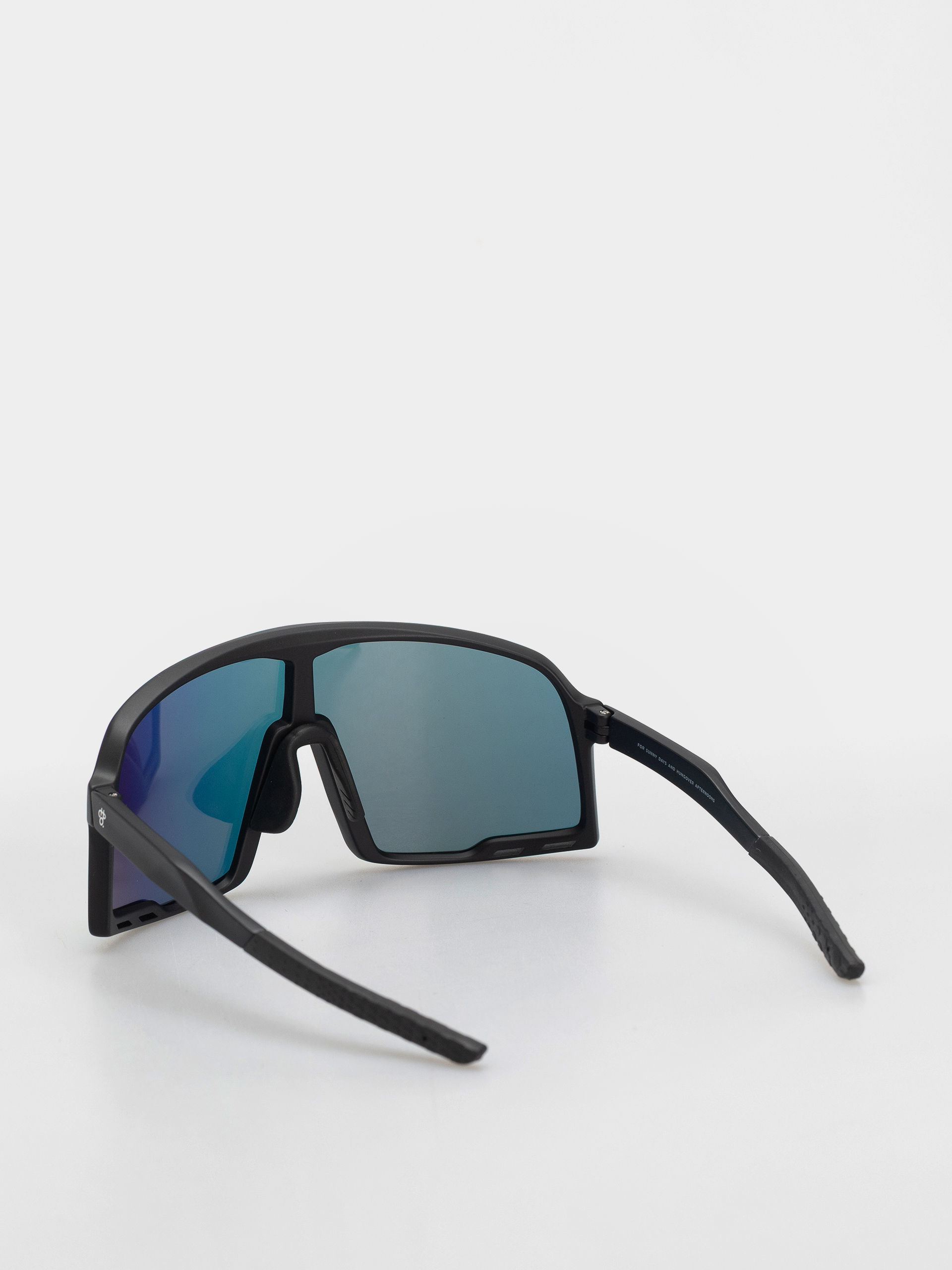 CHPO Henrik Napszemüvegek (matte black/red mirror)