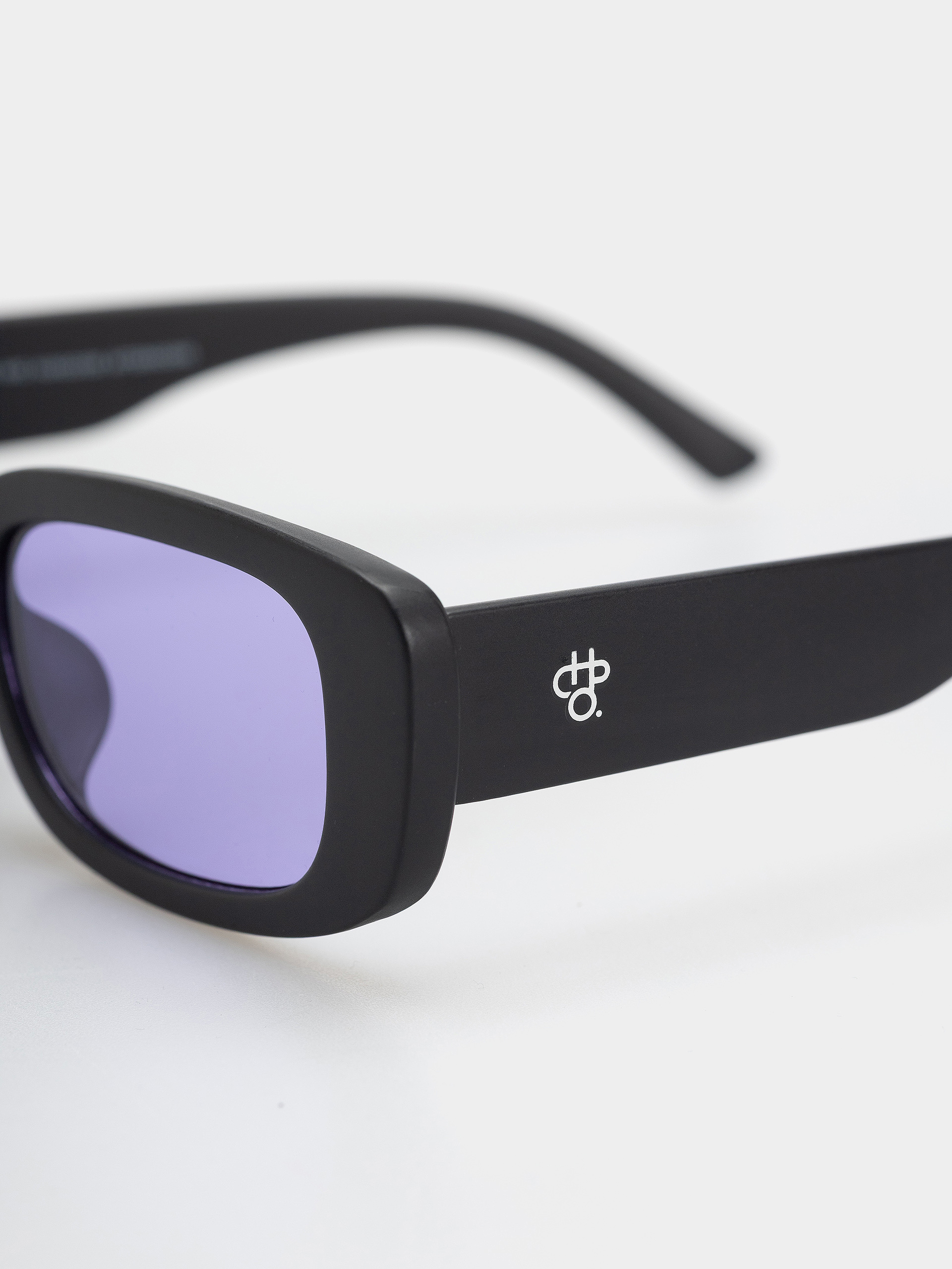 CHPO Nicole Napszemüvegek (matte black/purple)