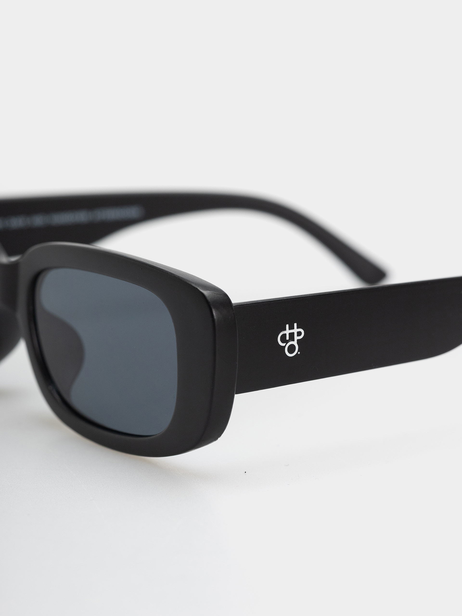 CHPO Nicole Napszemüvegek (matte black/black)