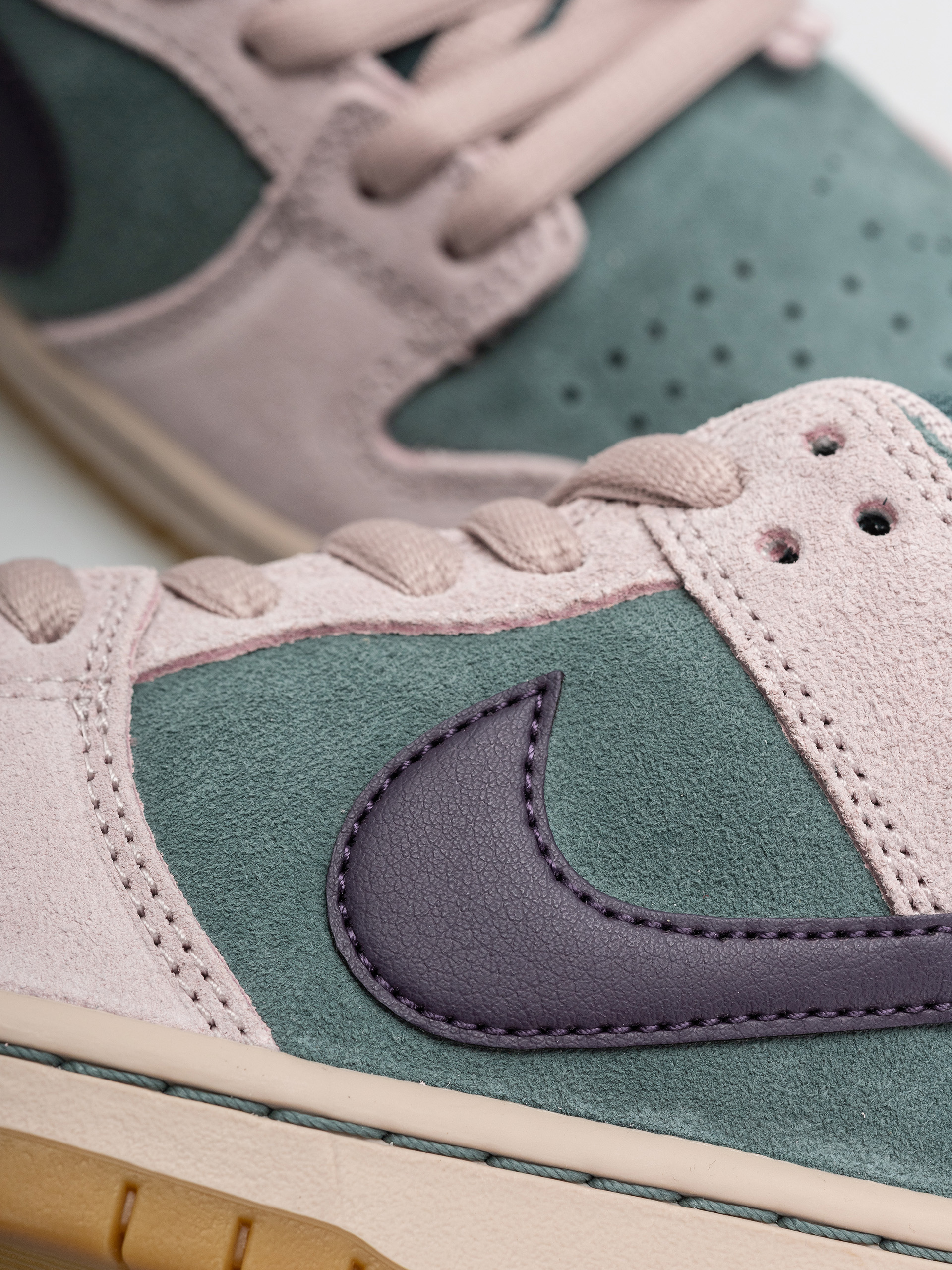 Nike SB Dunk Low Pro Cipők (mineral slate/dark raisin/particle rose)