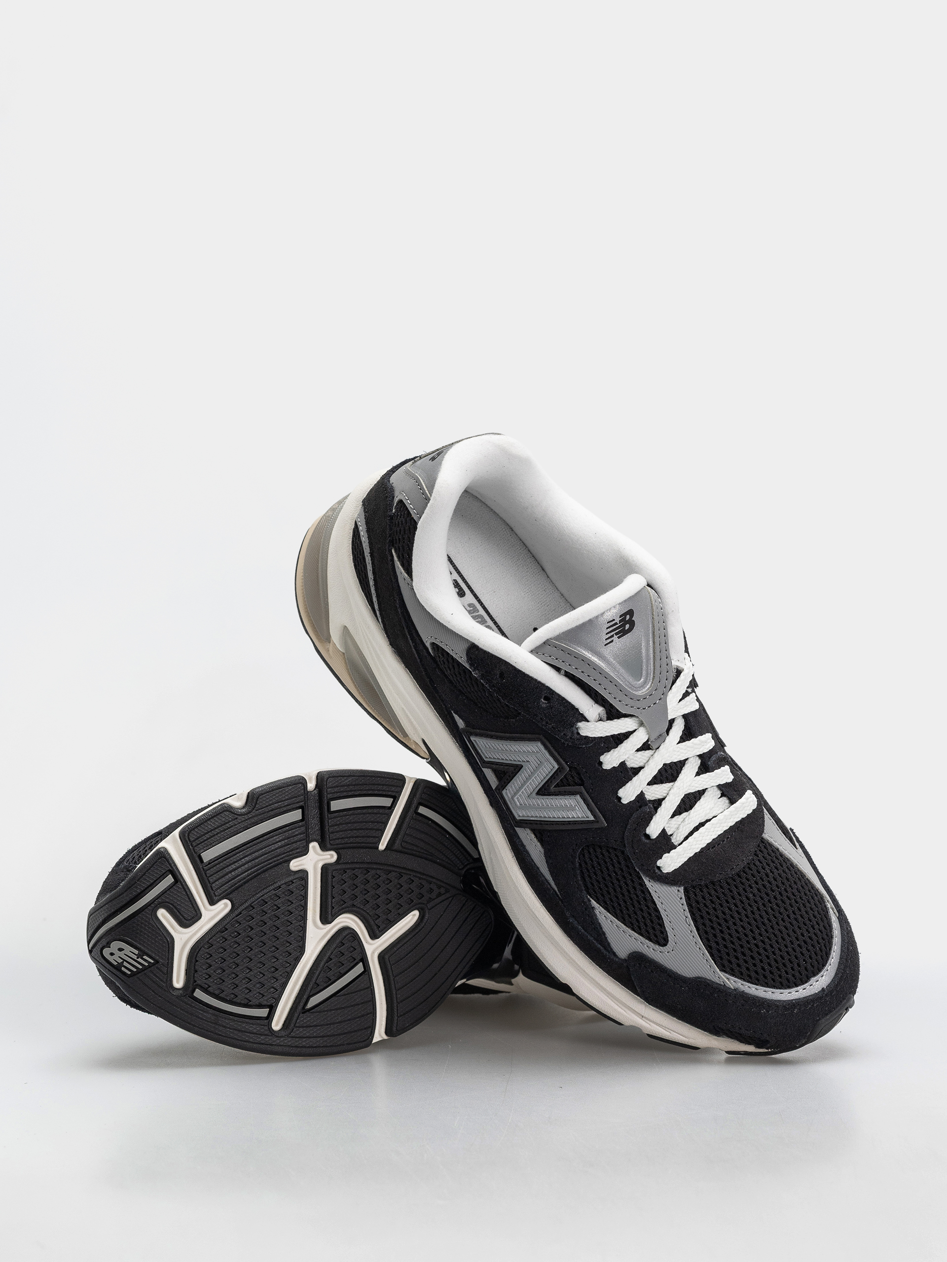 New Balance 2010 Cipők (black/shadow grey/sea salt)