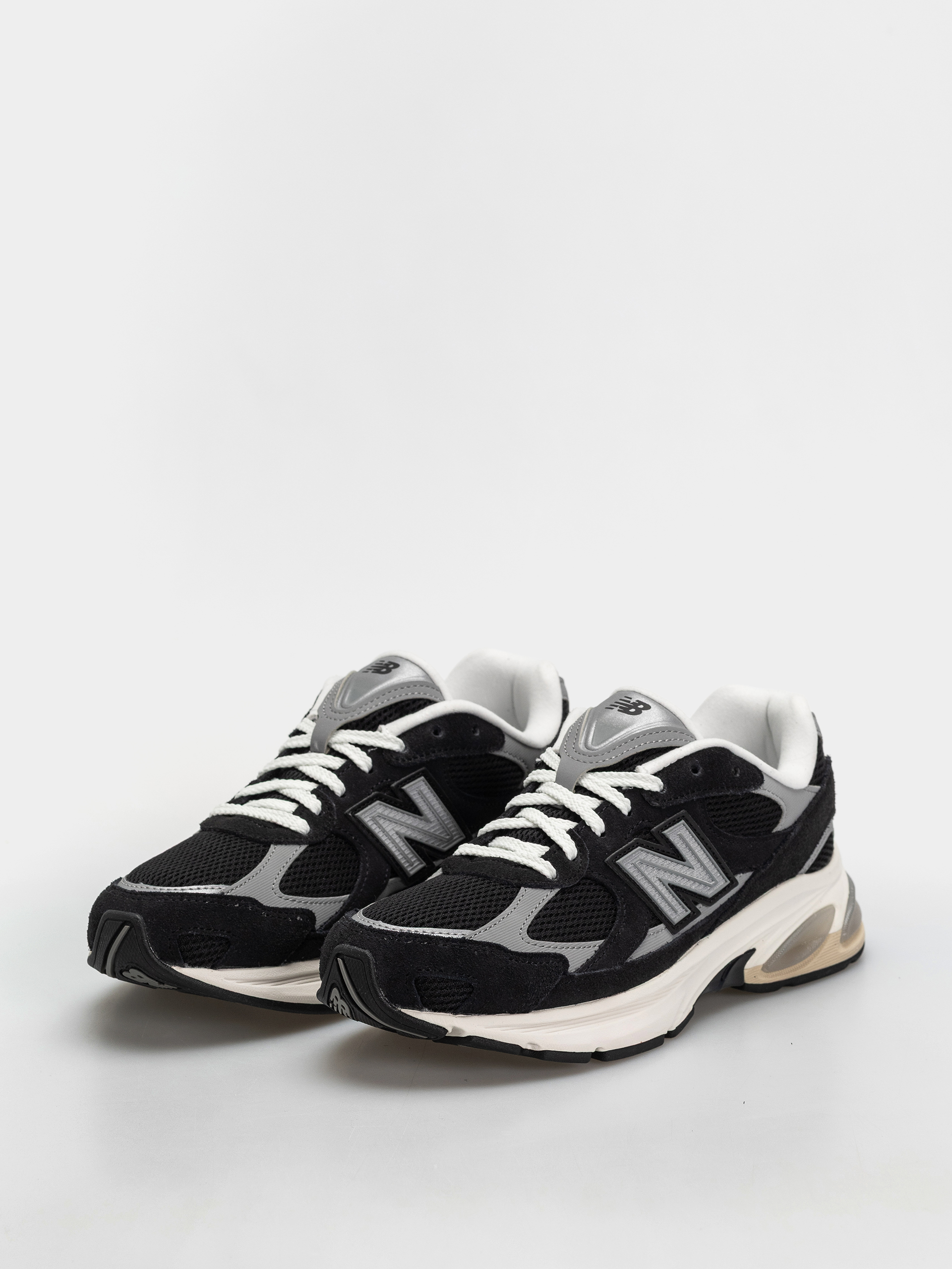 New Balance 2010 Cipők (black/shadow grey/sea salt)