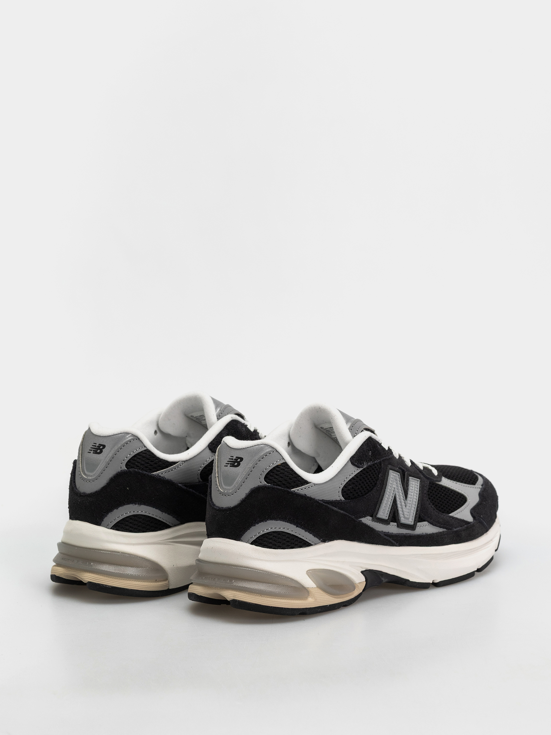 New Balance 2010 Cipők (black/shadow grey/sea salt)