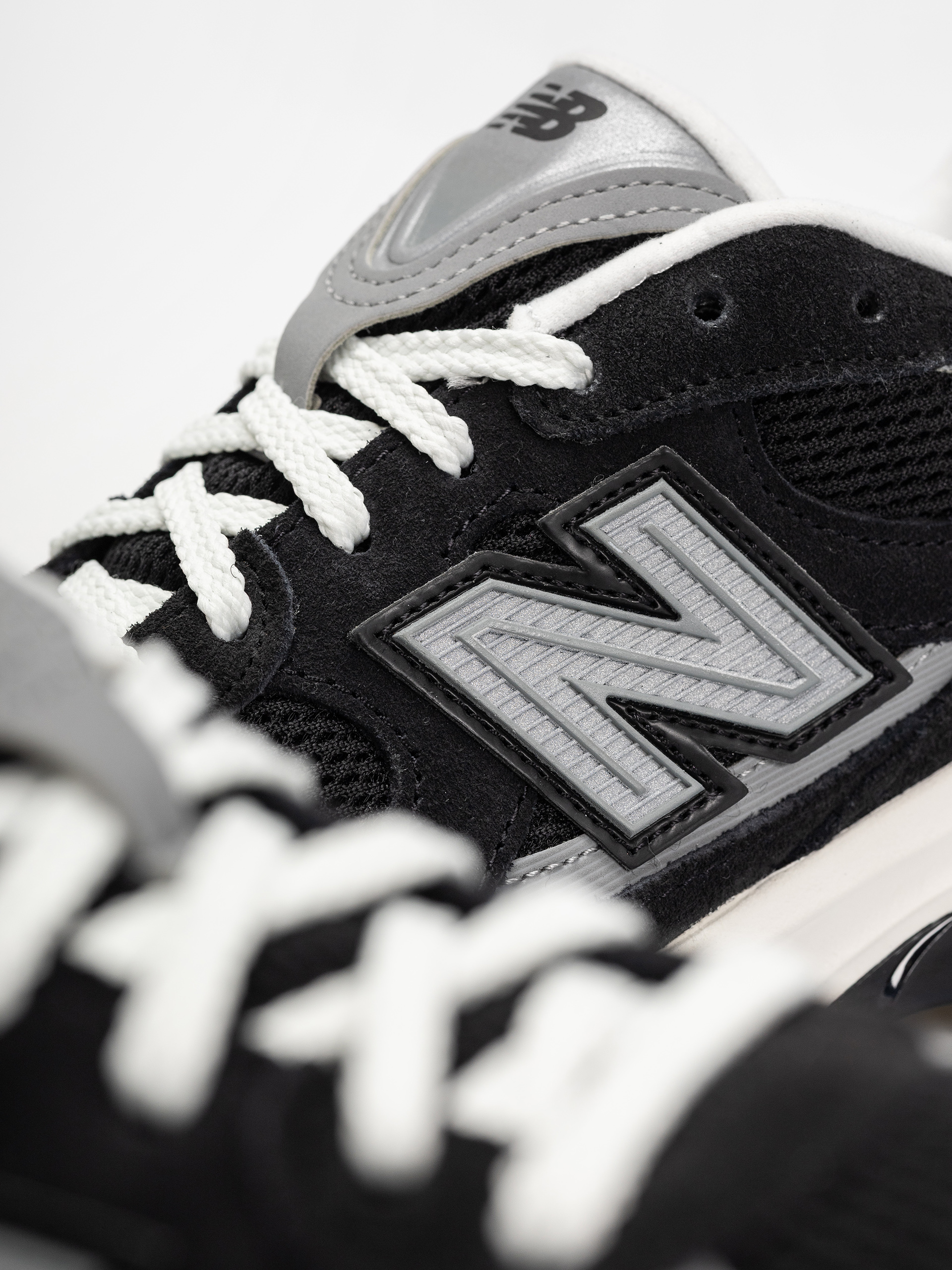 New Balance 2010 Cipők (black/shadow grey/sea salt)