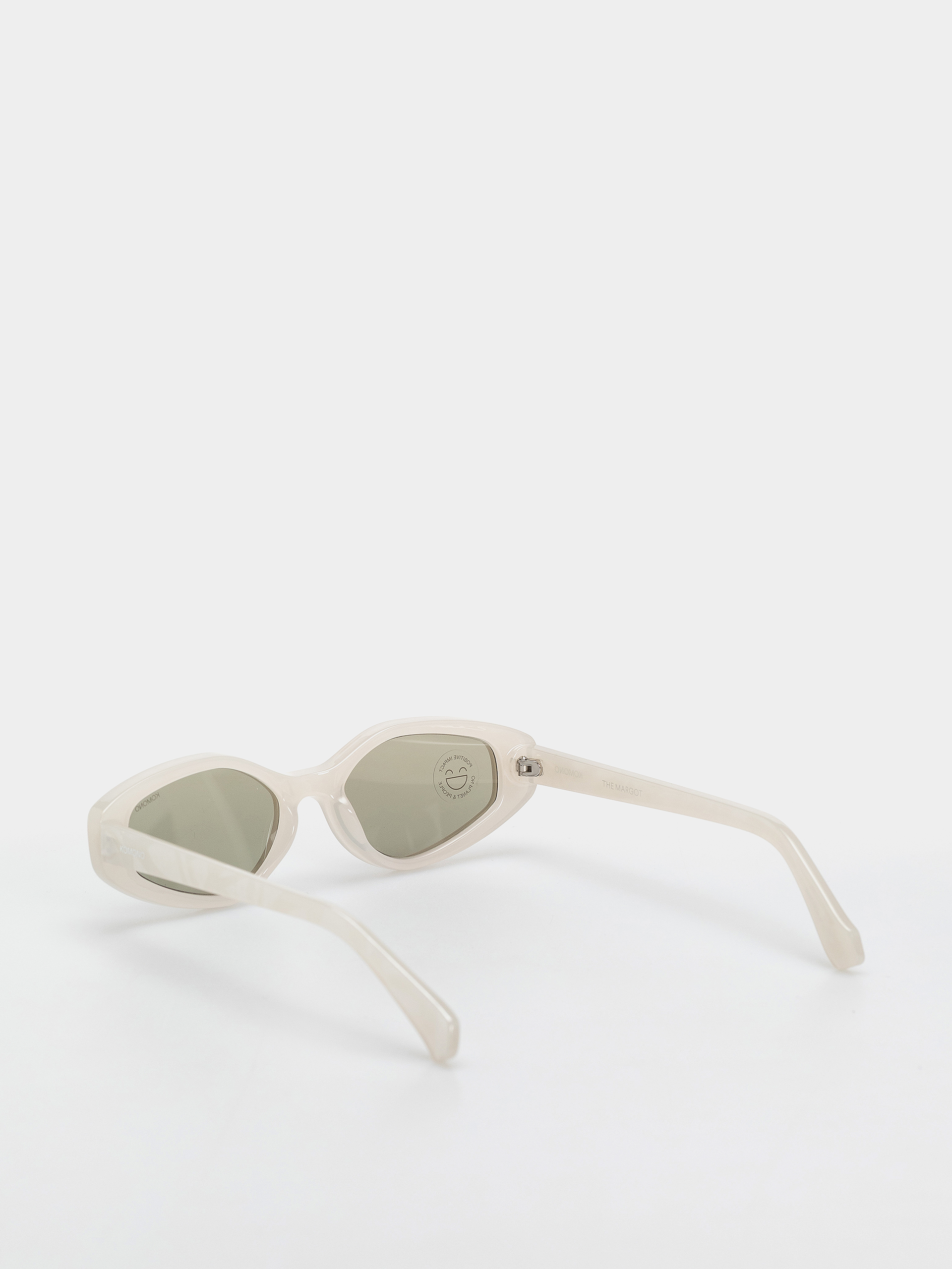 Komono Margot Napszemüvegek (alabaster green)