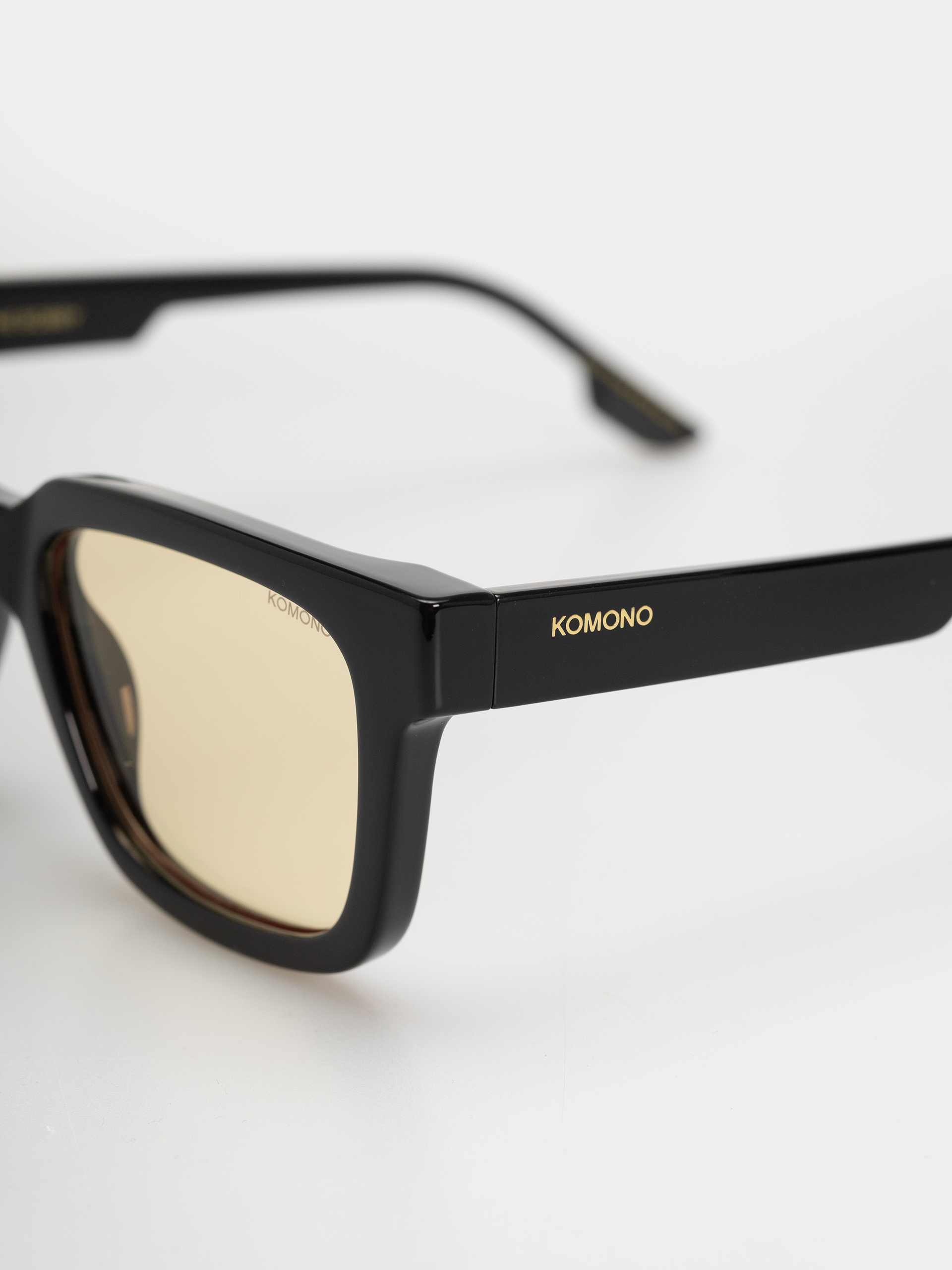Komono Bobby Napszemüvegek (black flare)