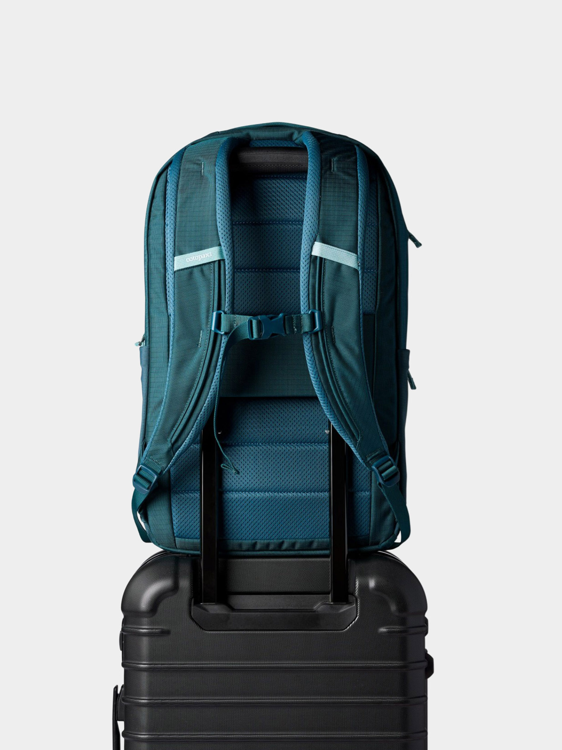 Cotopaxi Allpa 26L Hátizsák (blue spruce and abyss)