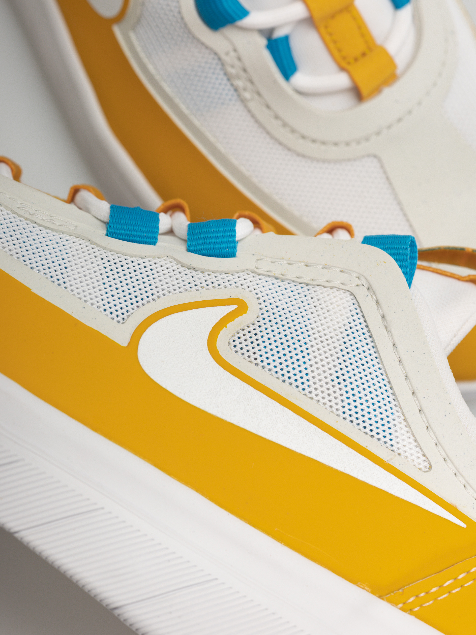 Nike SB Nyjah Free 2 Cipők (dark sulfur/white laser blue)