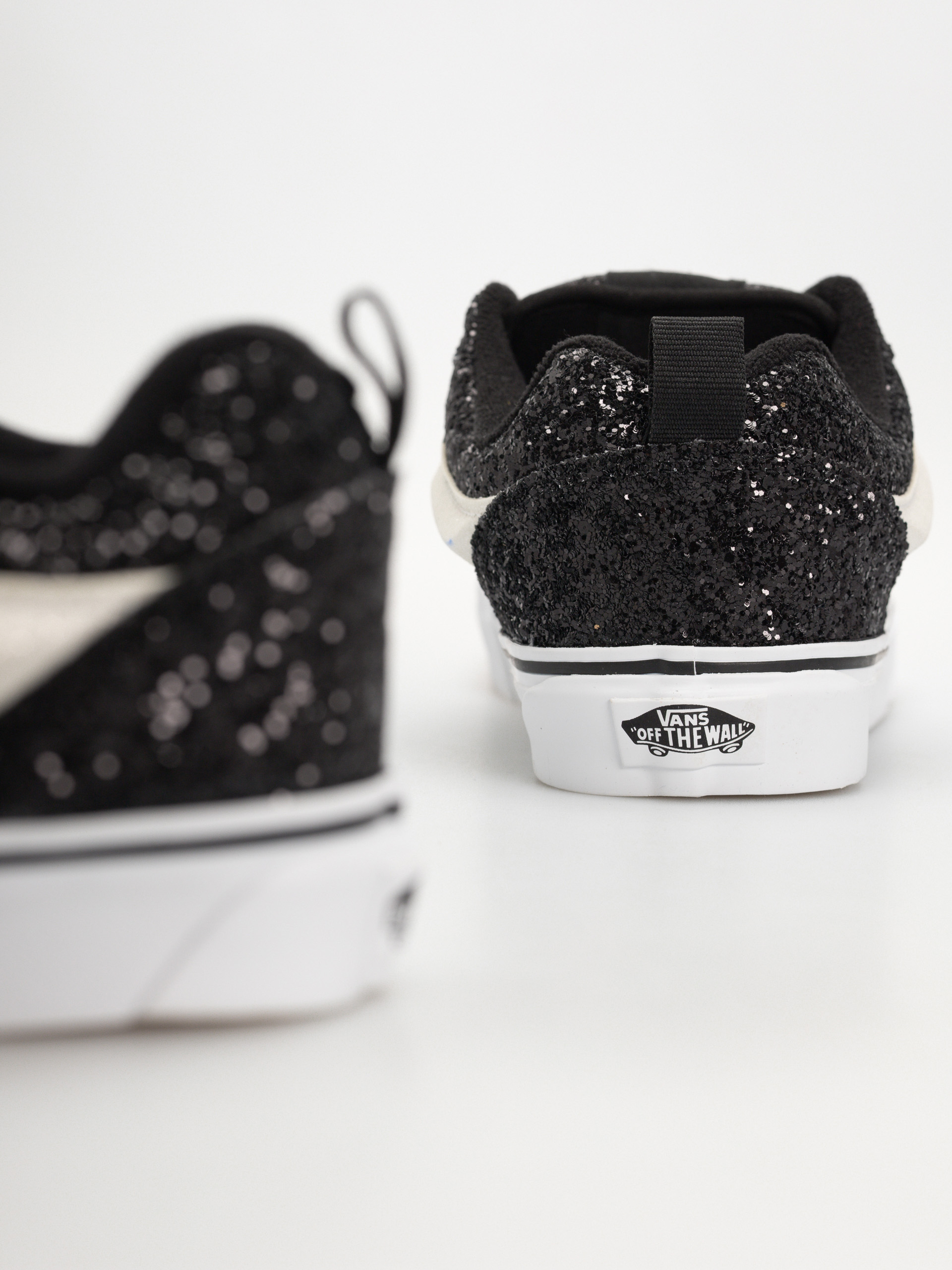 Cipők Vans Knu Skool (gltr black/white)