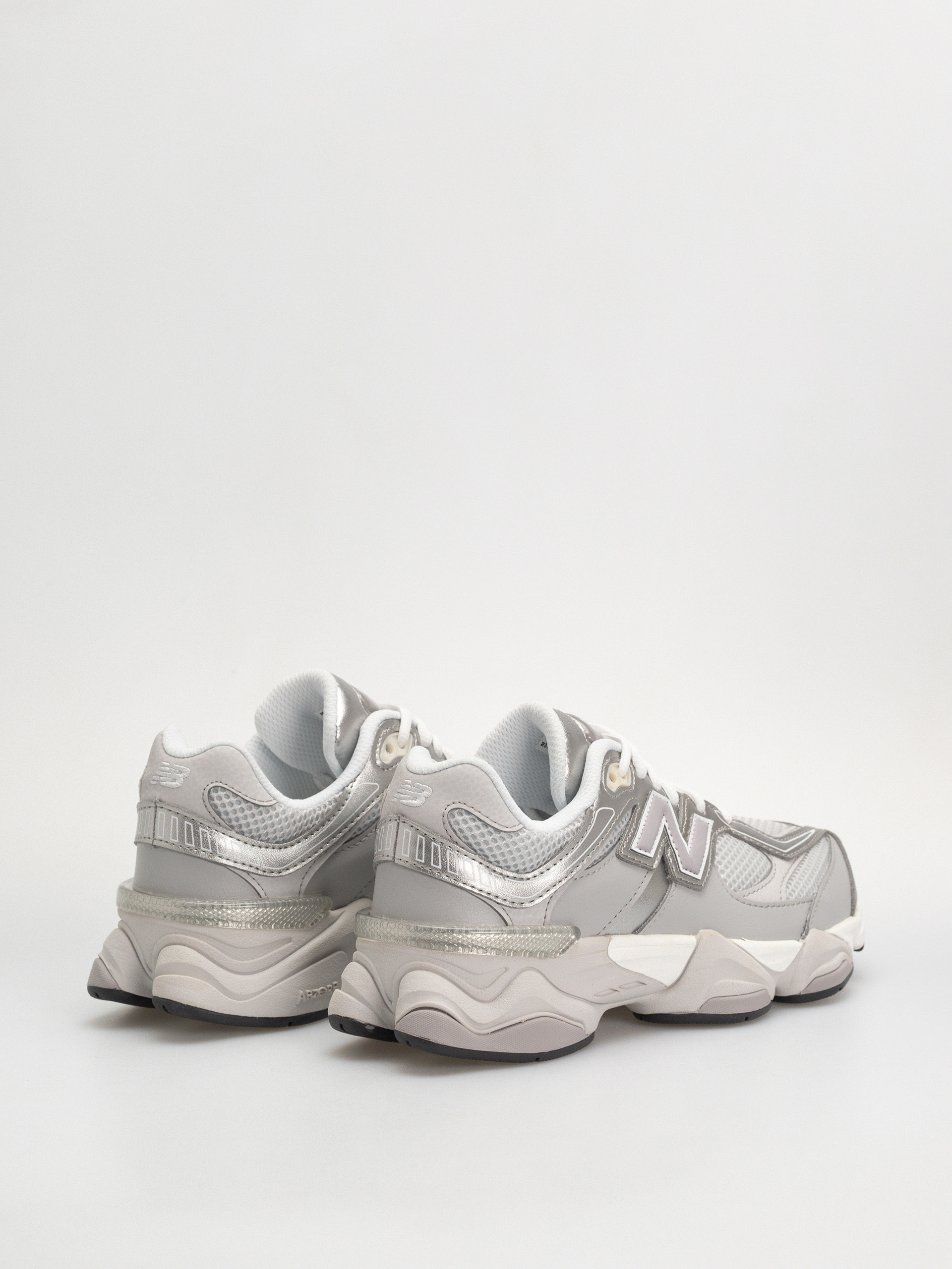 Cipők New Balance 9060 JR (raincloud/truffle salt)