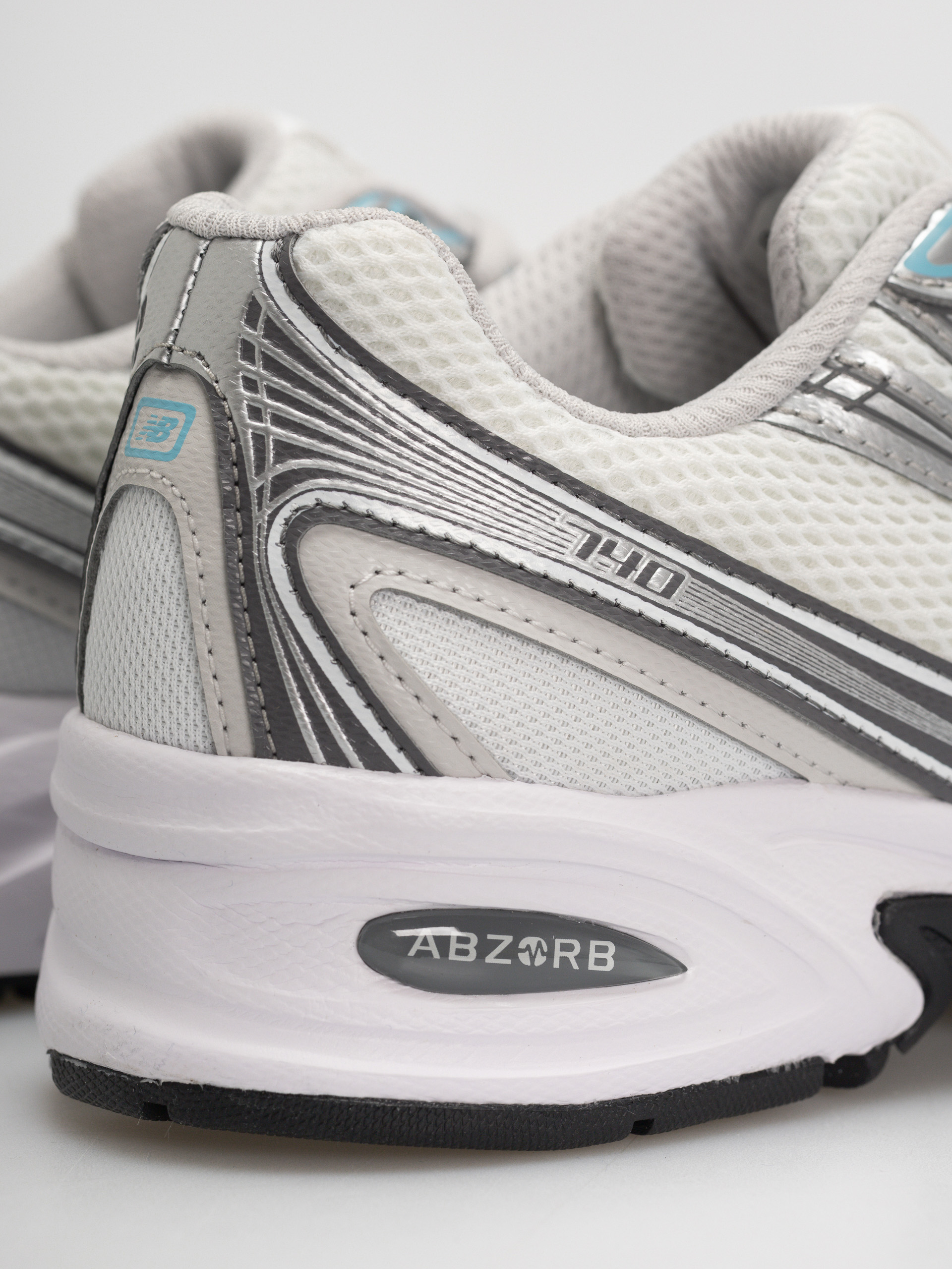 Cipők New Balance 740 (103 white/castlerock)