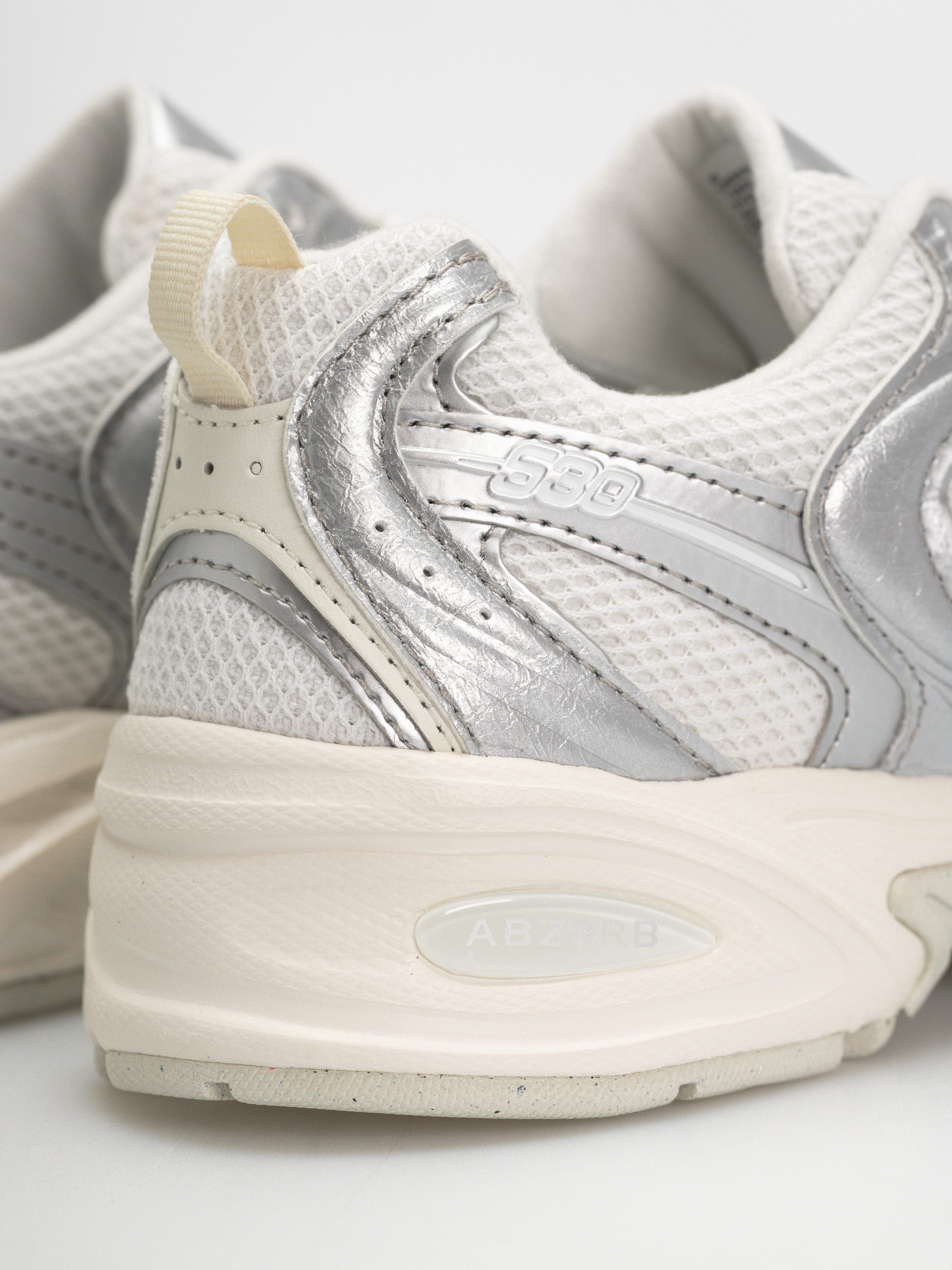 Cipők New Balance 530 (silver metallic/reflection)