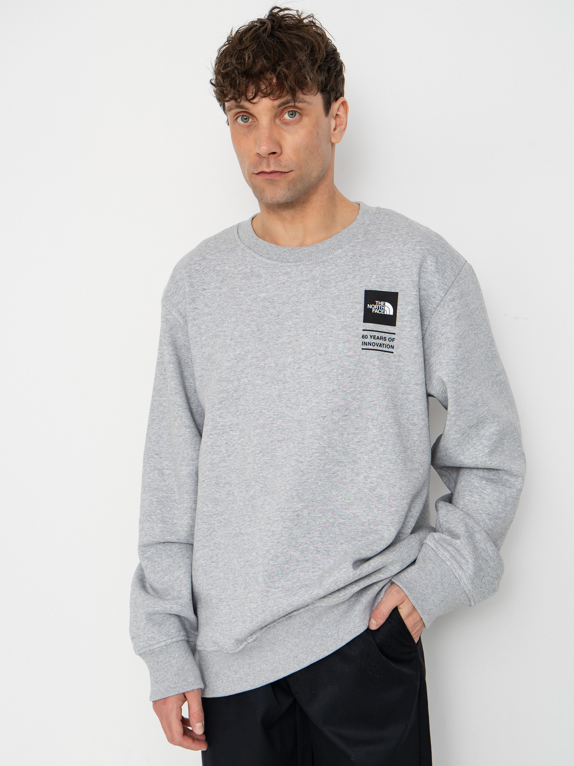 The North Face Tnf Celebration Relaxed Crew Pulóver (tnflightgreyhtr)