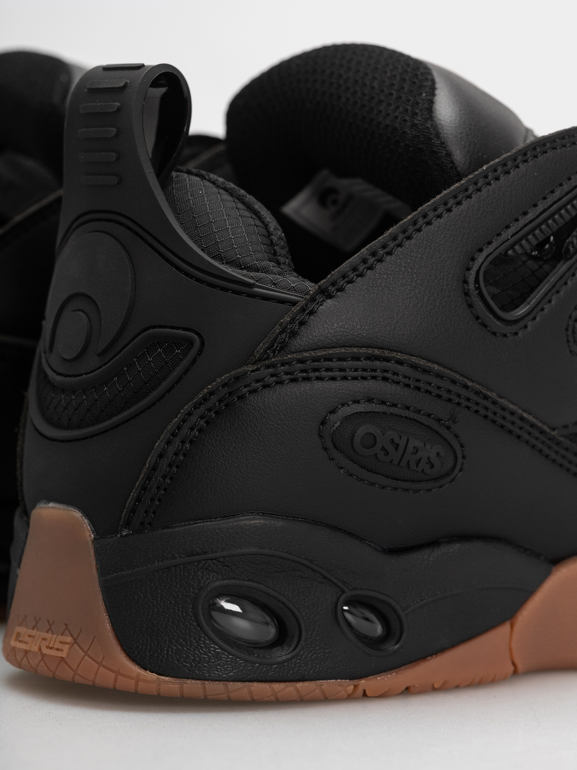 Osiris D3 E Cipők (black/black/gum)