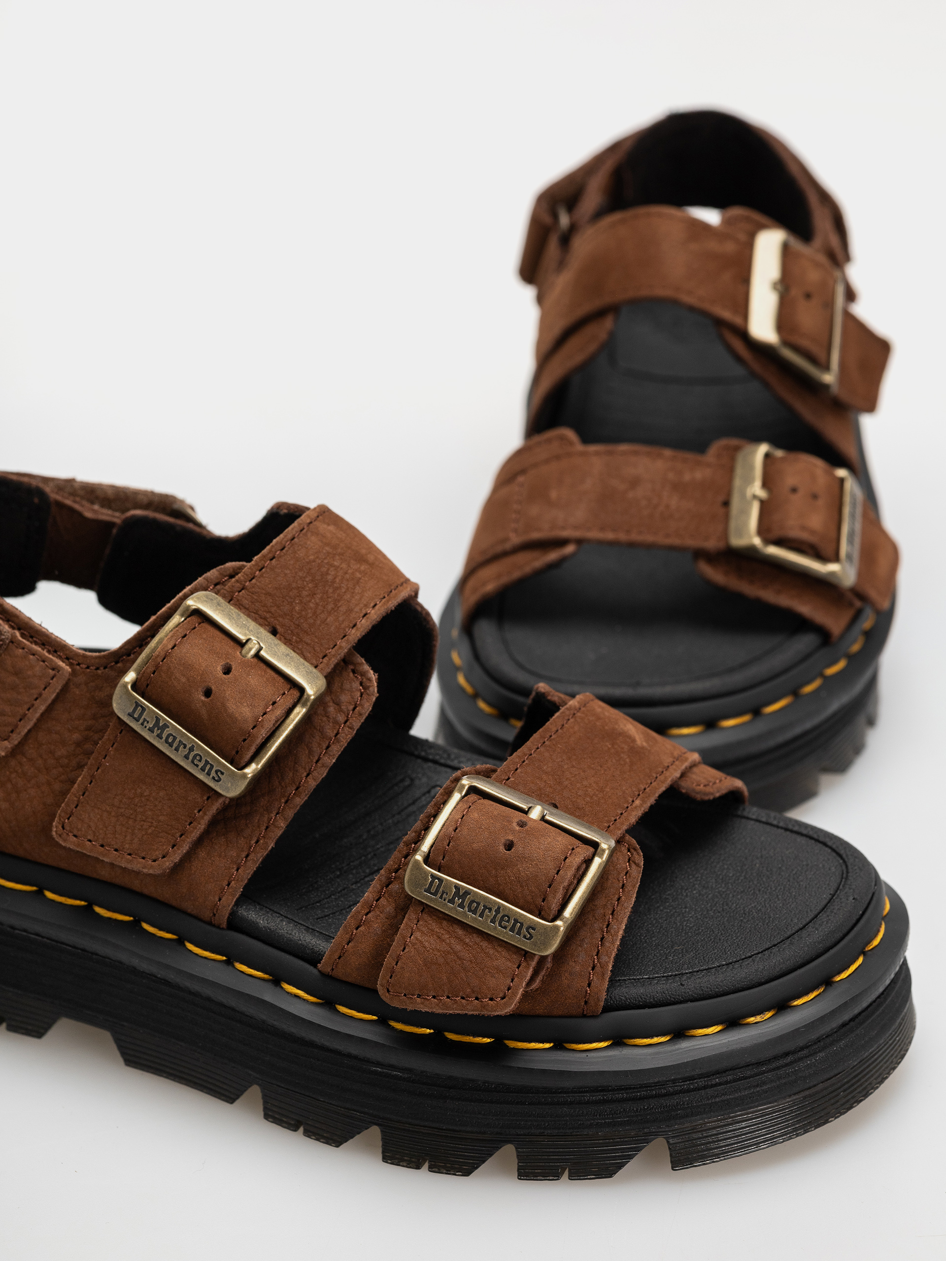 Szandálok Dr. Martens ZebZag Wmn (sepia brown tumbled nubuck)