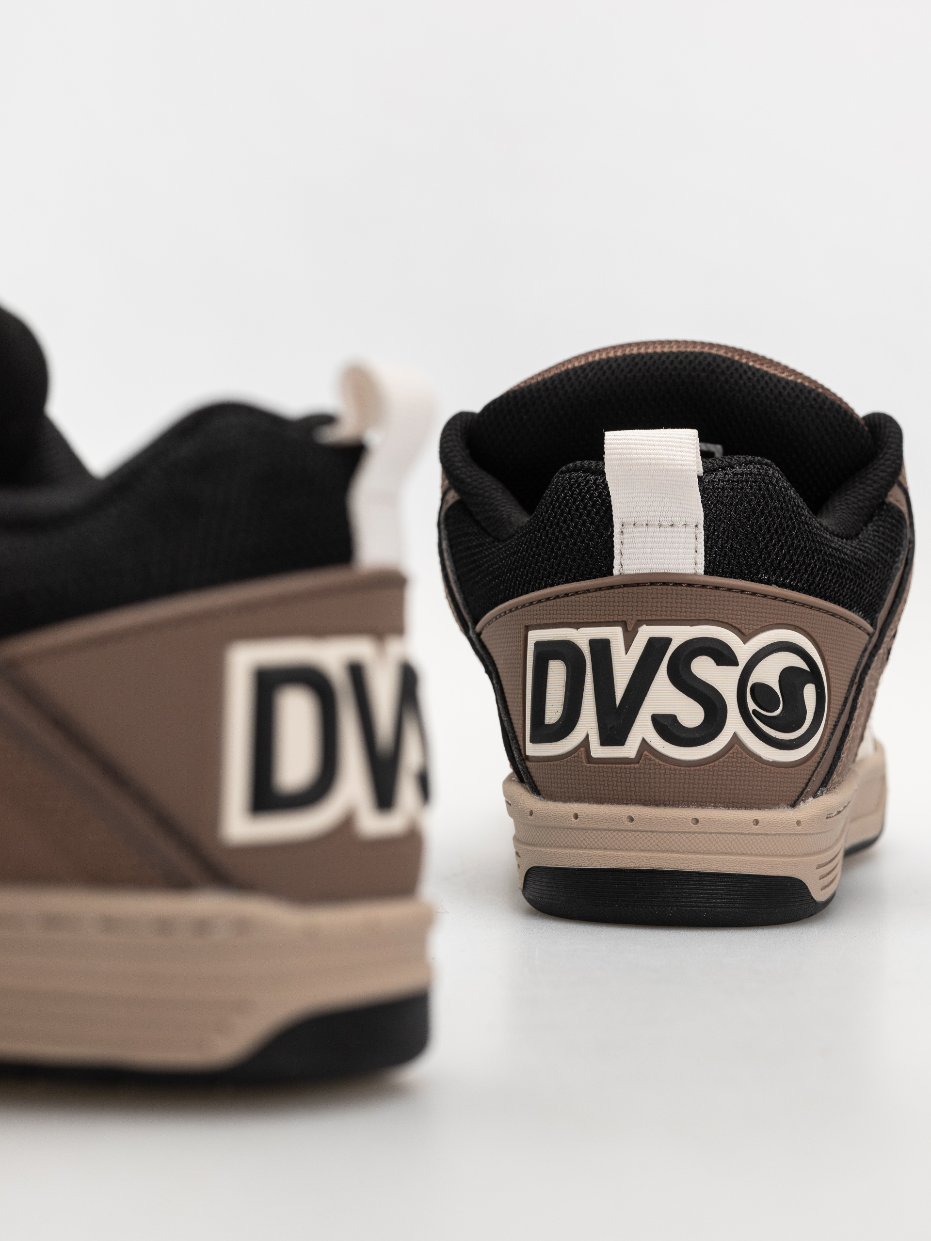 Cipők DVS Comanche (black/taupe/brown)