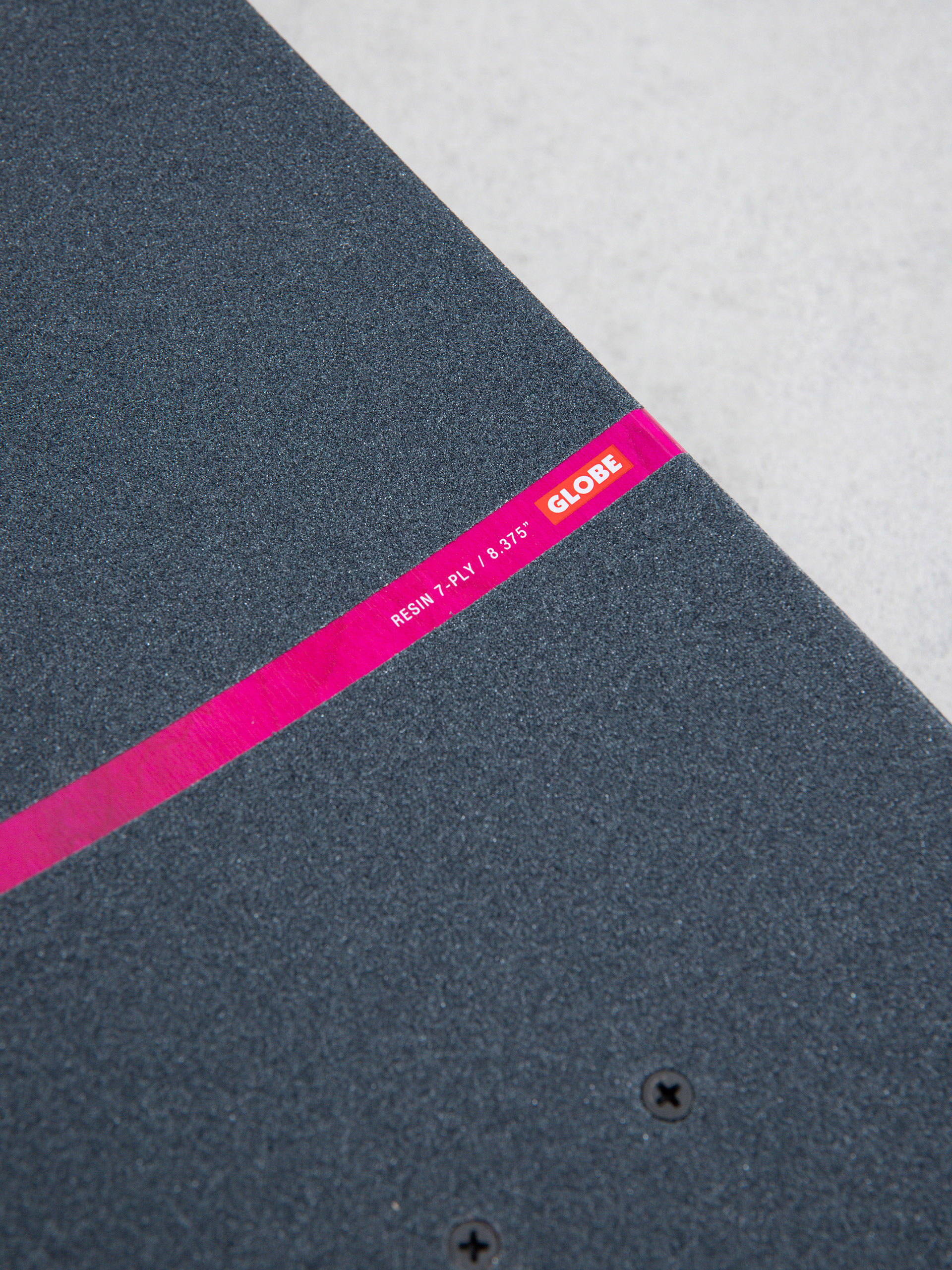 Komplett gördeszka Globe G1 Where To Next (black maple/recon)