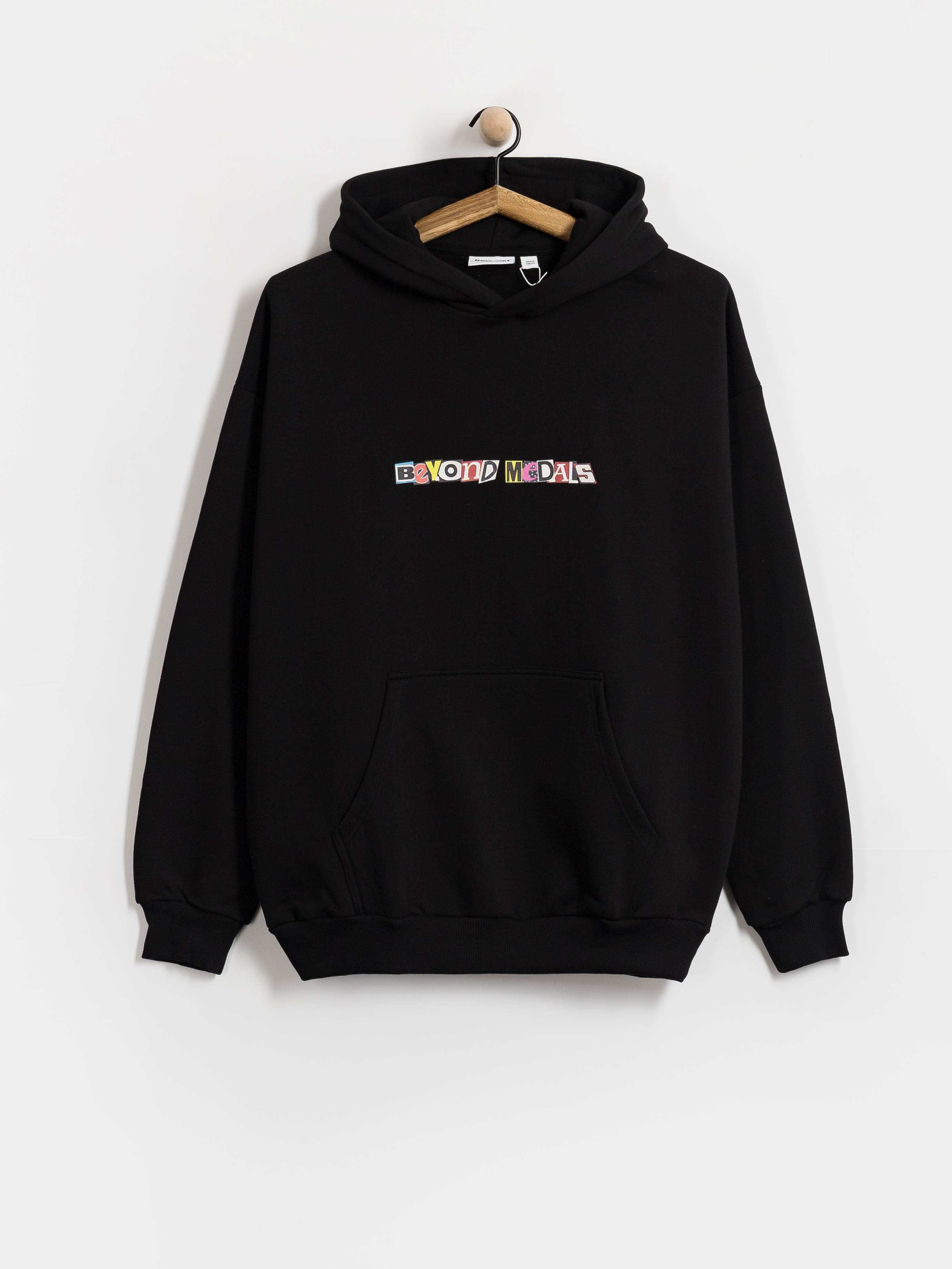 Kapucnis pulóver Beyond Medals Magazine HD (black)