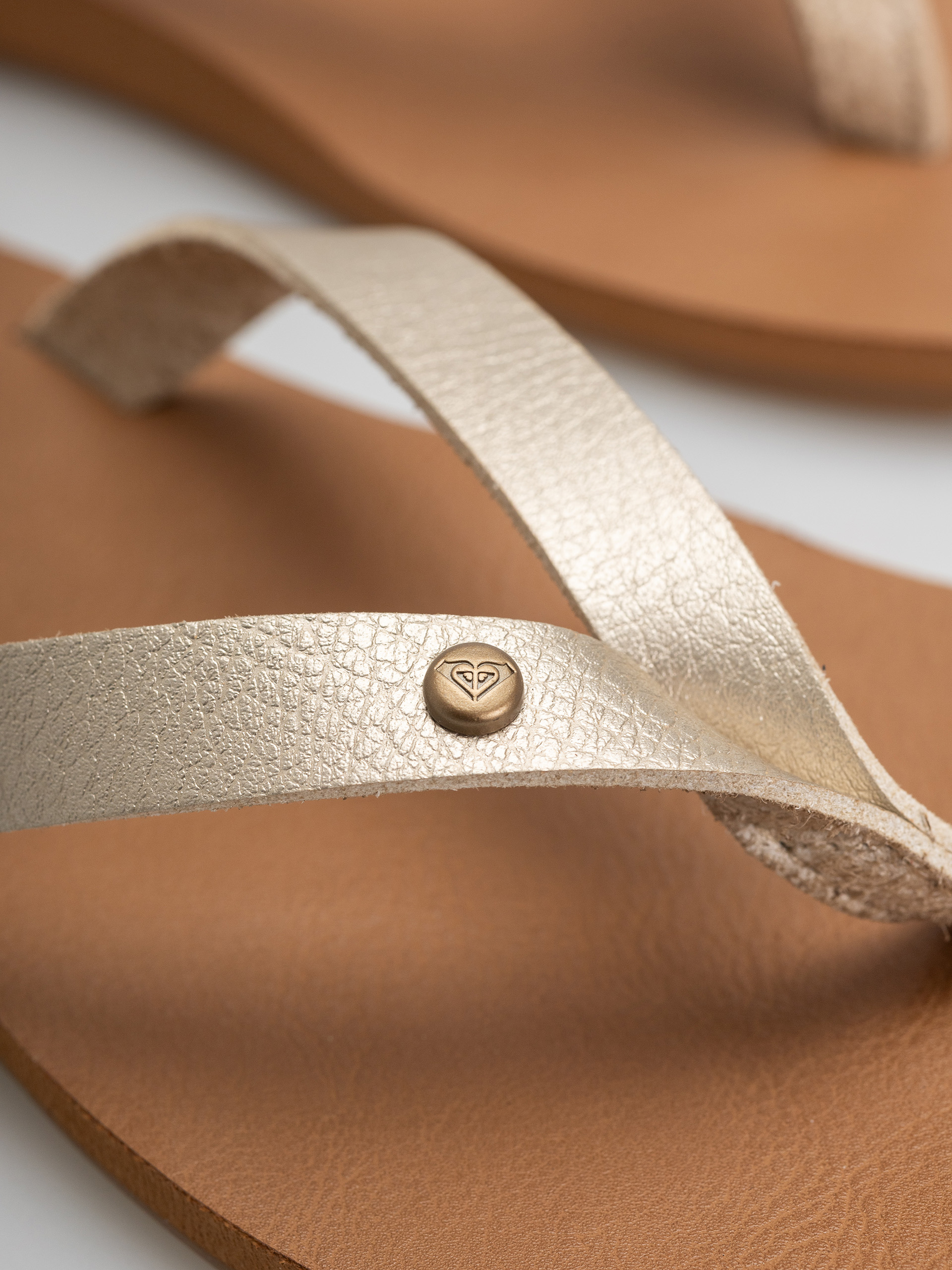 Flip-flop papucsok Roxy Jyll III Wmn (gold)