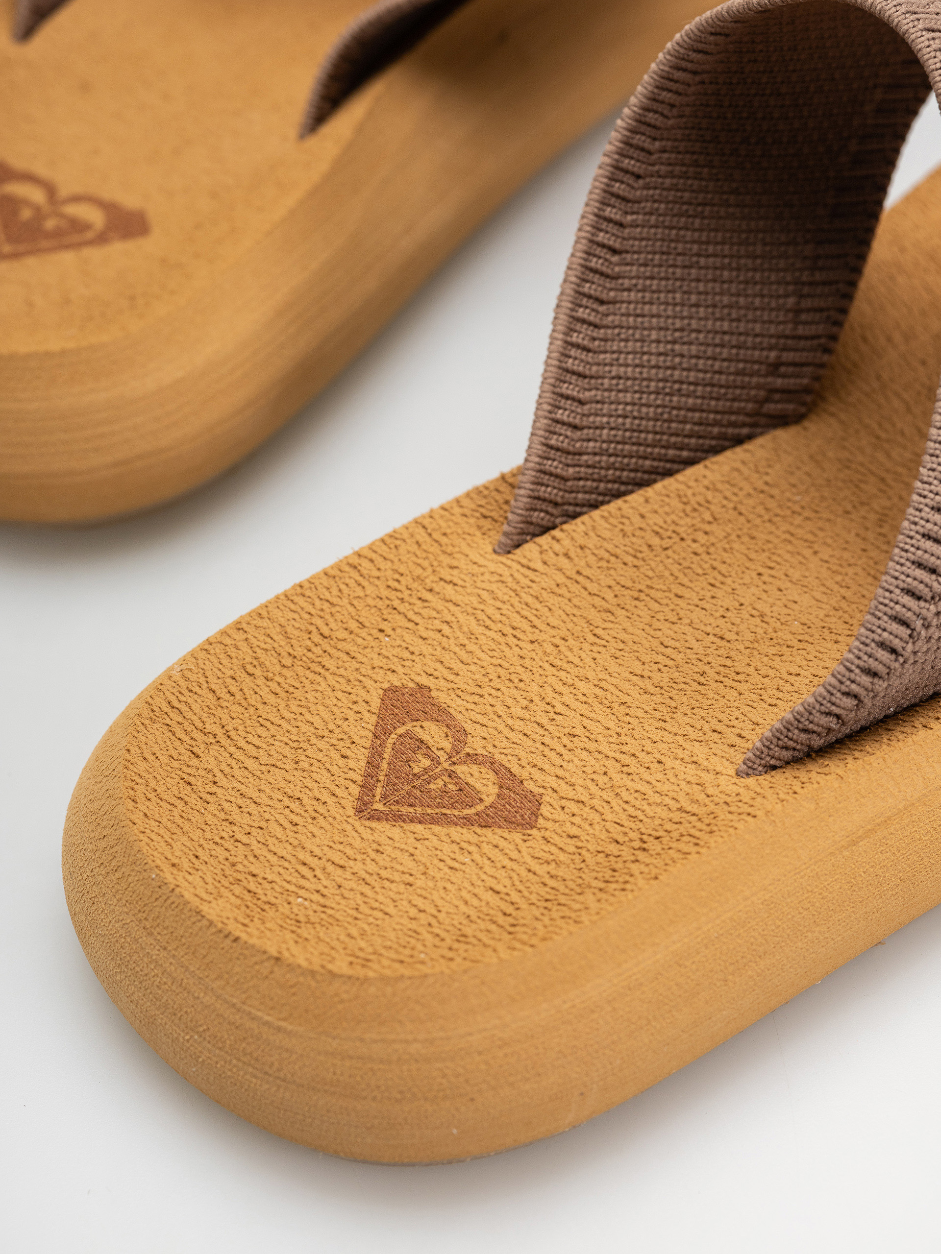 Flip-flop papucsok Roxy Samolo Wmn (brownie)