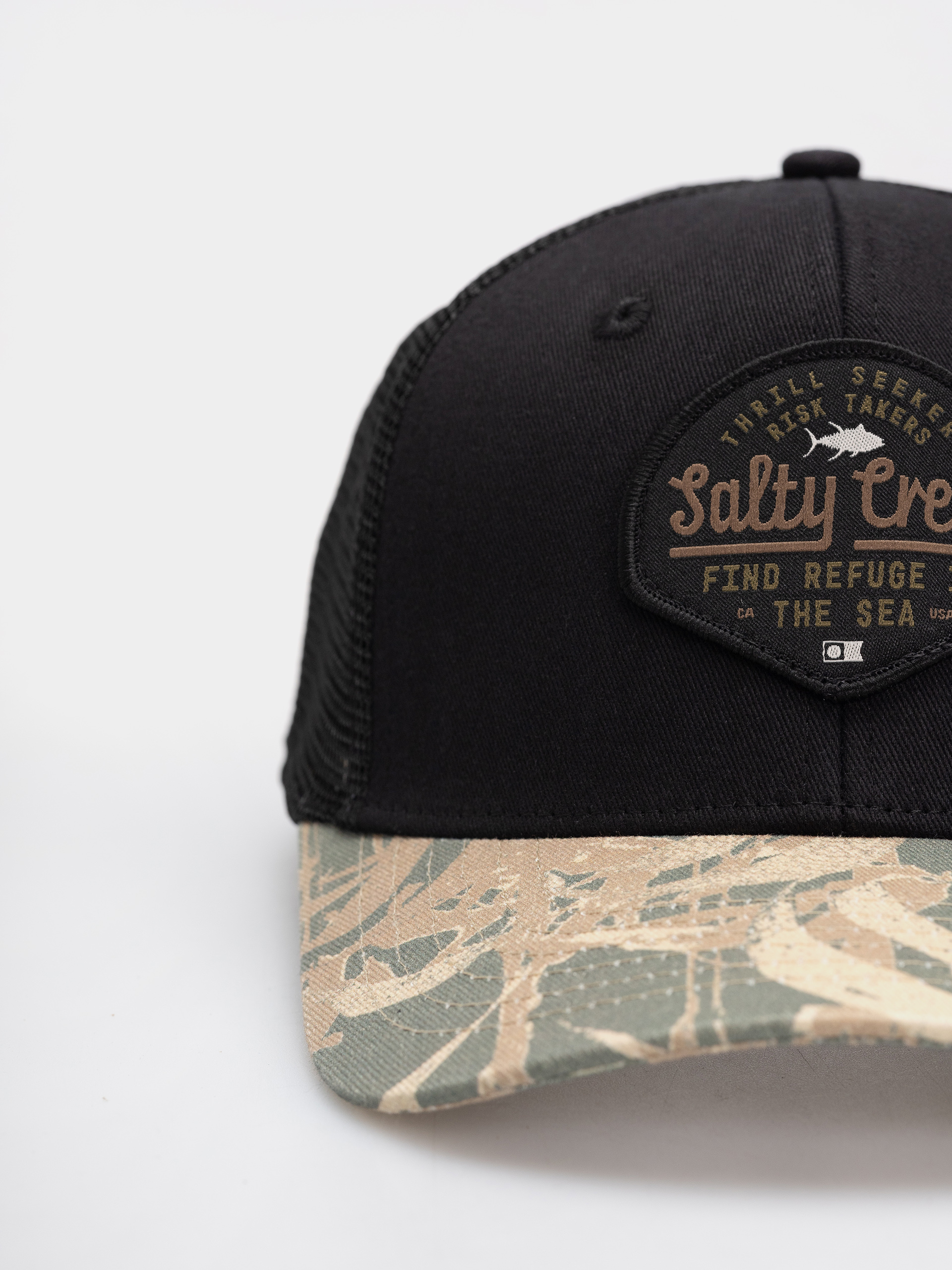 Baseball sapka Salty Crew Border Trucker (black camo)