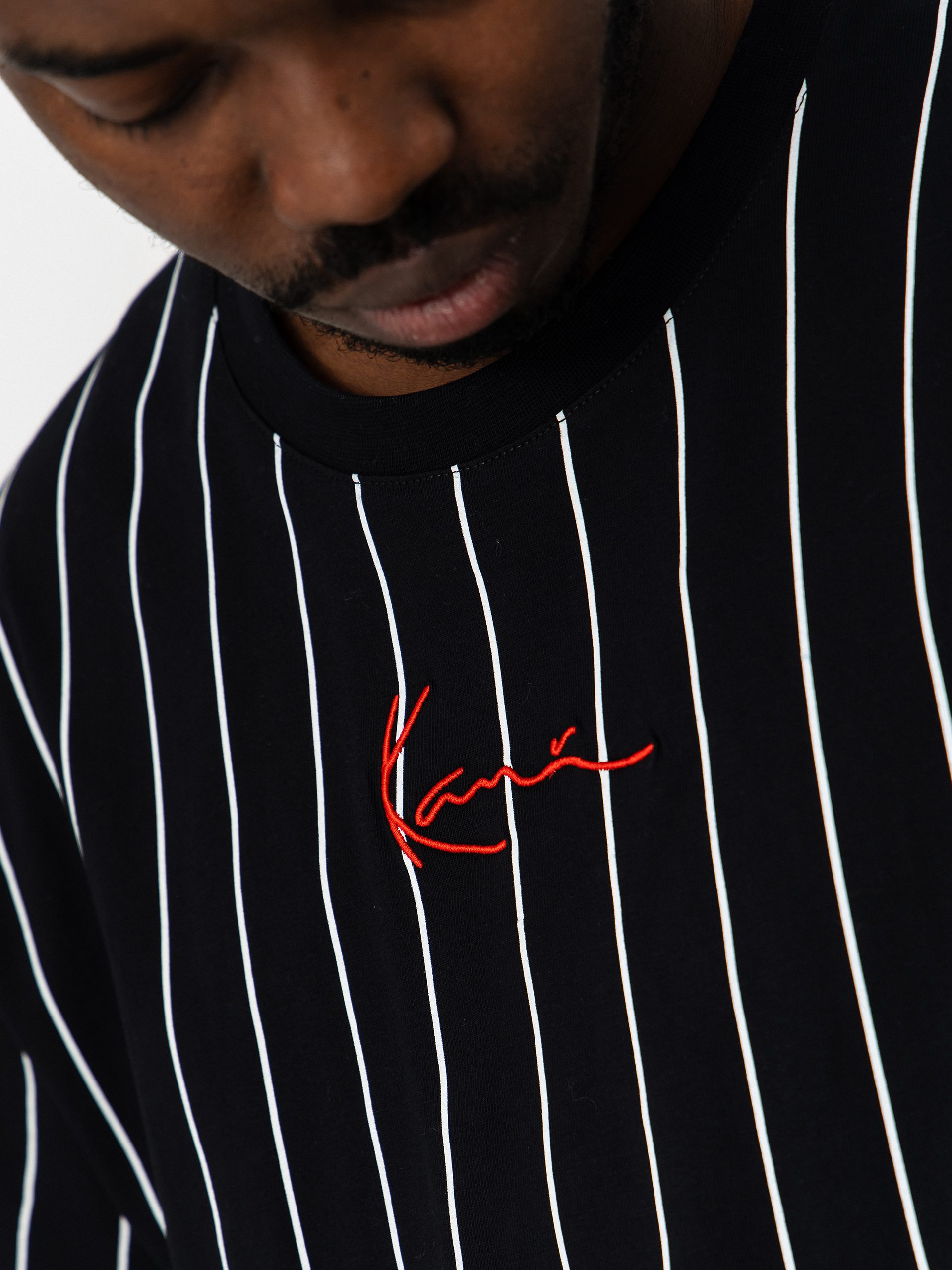 Karl Kani Small Signature Pinstripe Póló (black/white)
