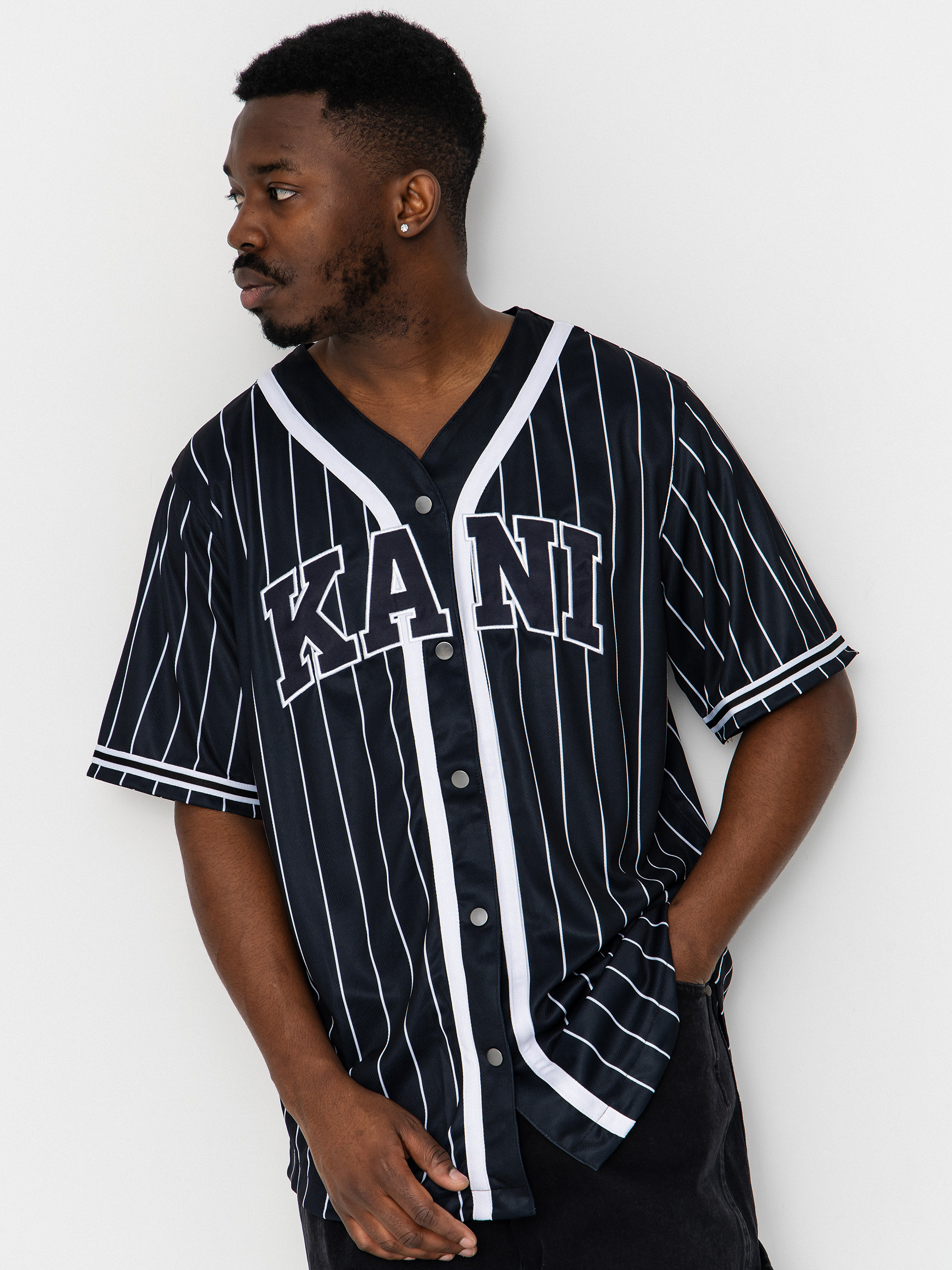 Karl Kani Serif Pinstripe Baseball Ing (black/white)