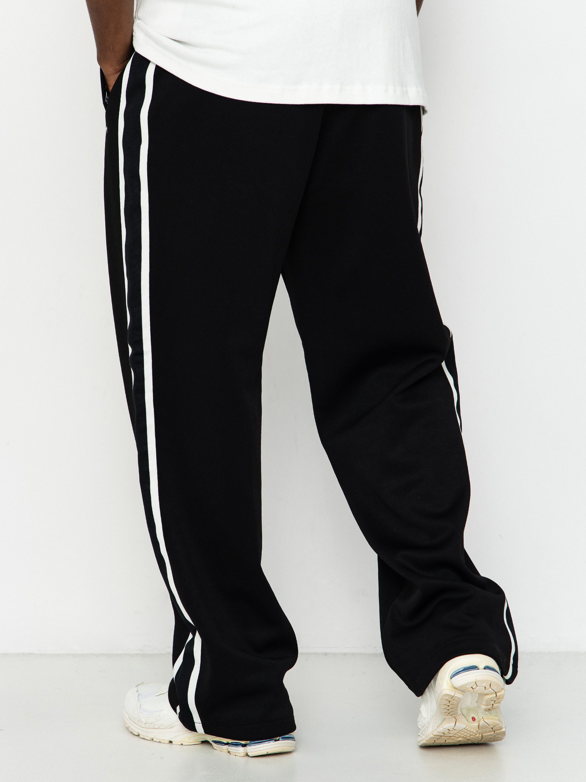 Carhartt WIP Bolar Kisnadrág (black/wax)