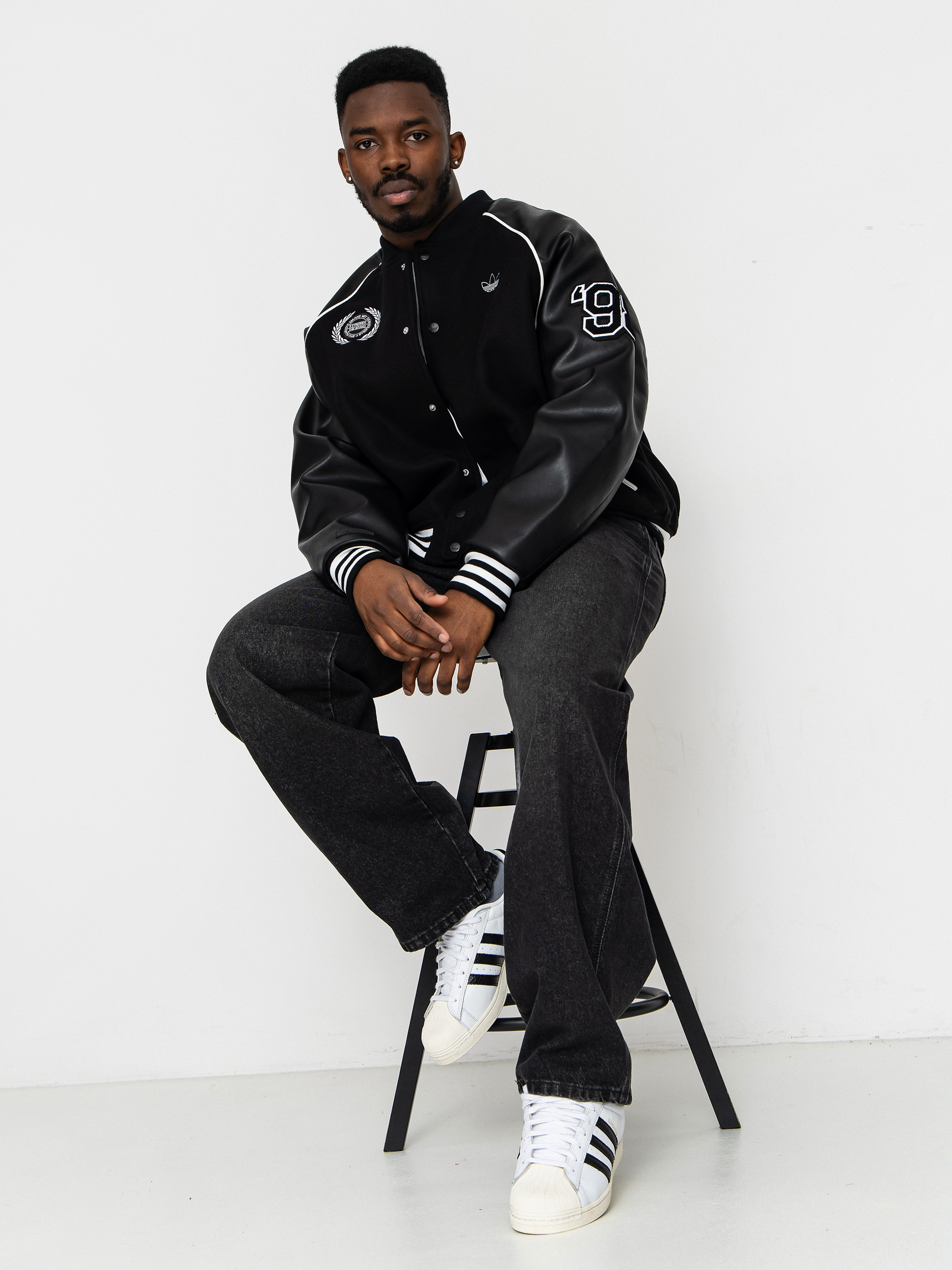 adidas Tyshawn Dzseki (black/white)