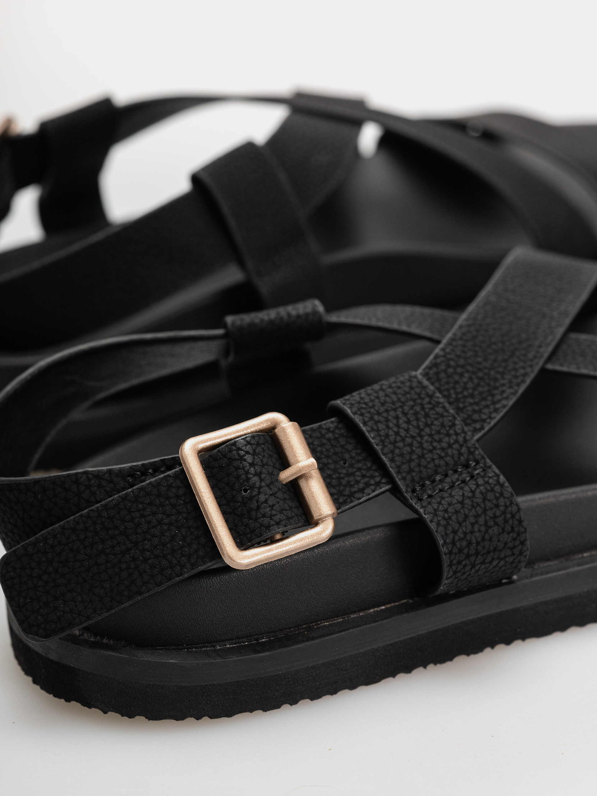 Flip-flop papucsok Roxy Zaho Crossed Wmn (black)