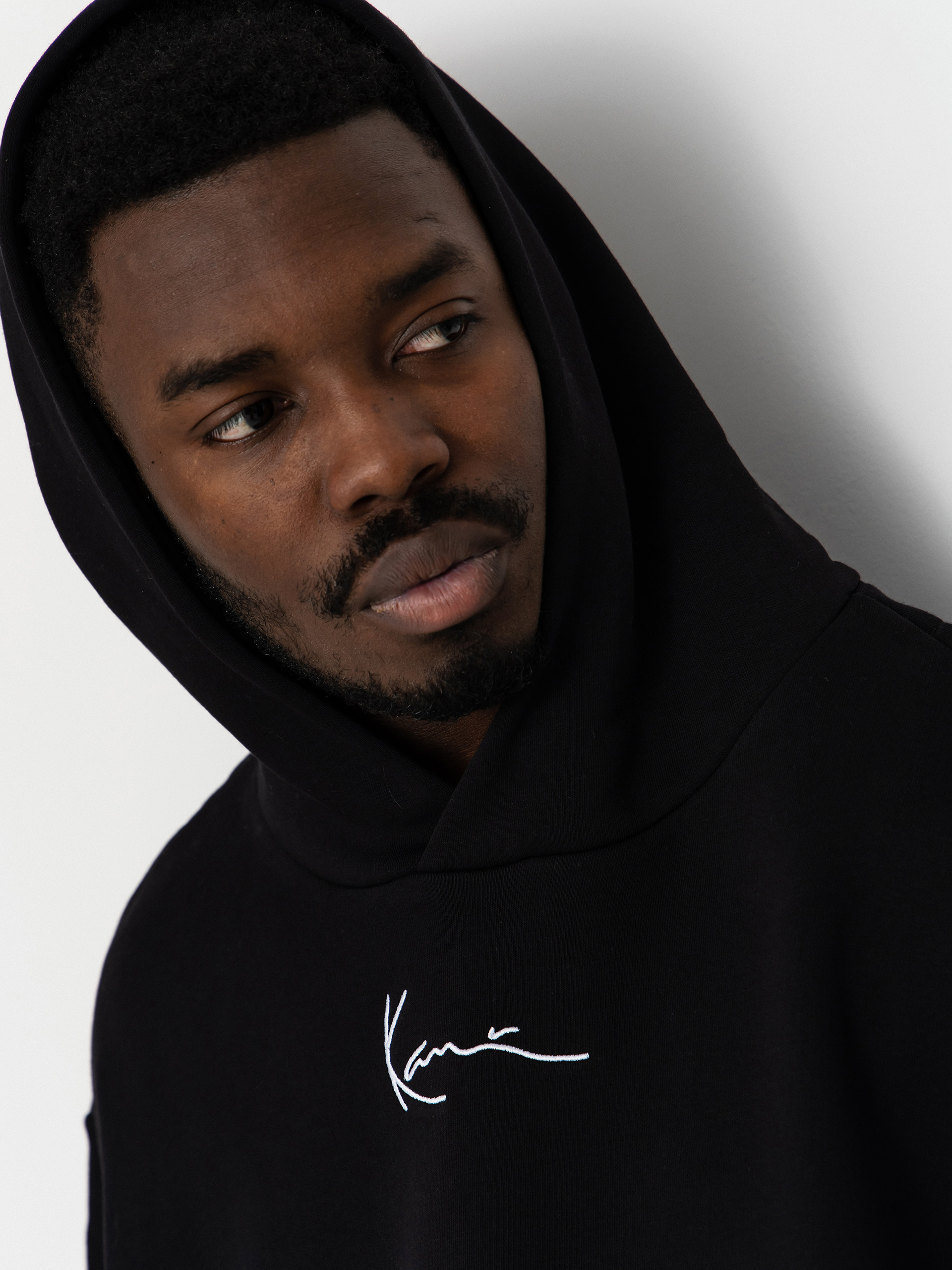 Karl Kani Small Signature Essential HD Kapucnis pulóver (black)