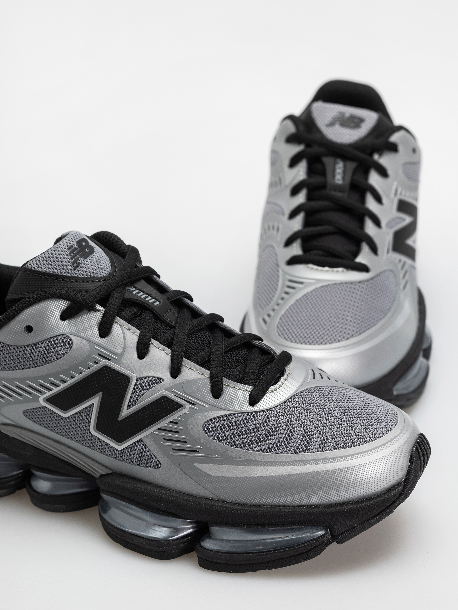 New Balance 2000 Cipők (slate grey/silver metallic)