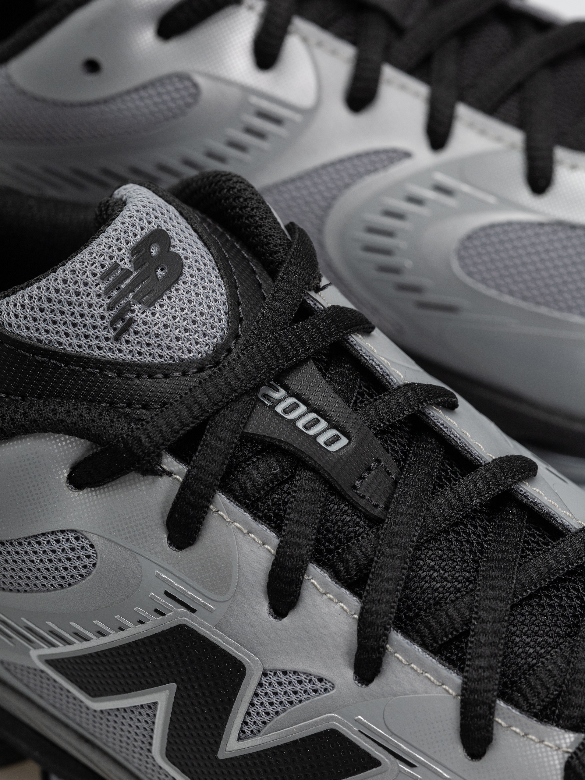 New Balance 2000 Cipők (slate grey/silver metallic)