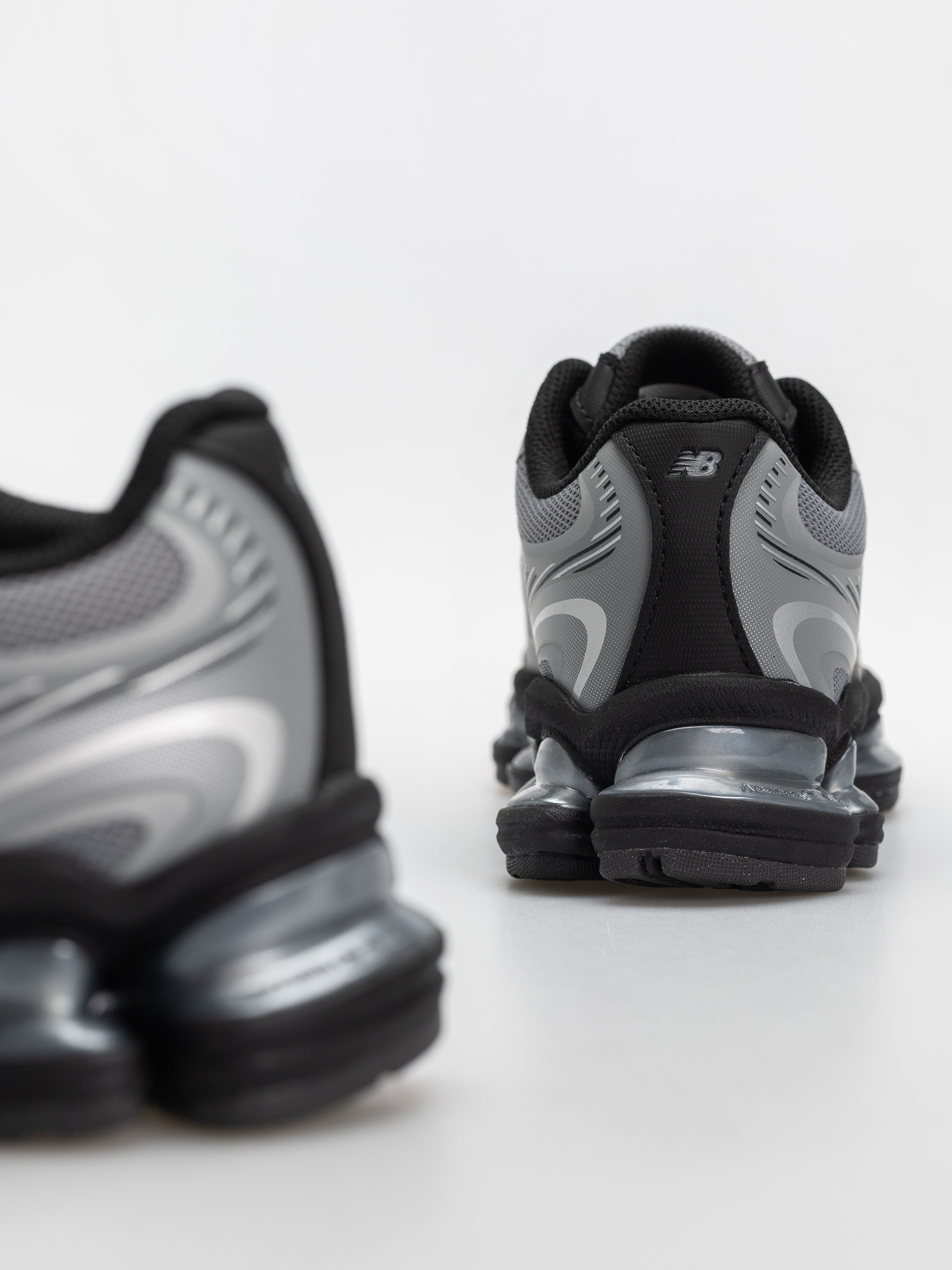 New Balance 2000 Cipők (slate grey/silver metallic)